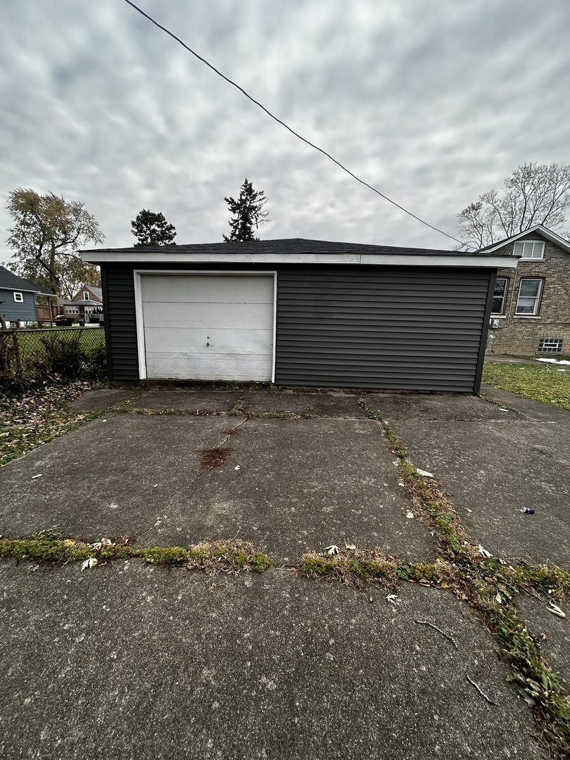 1034 W 104th Place, Chicago, IL 60643