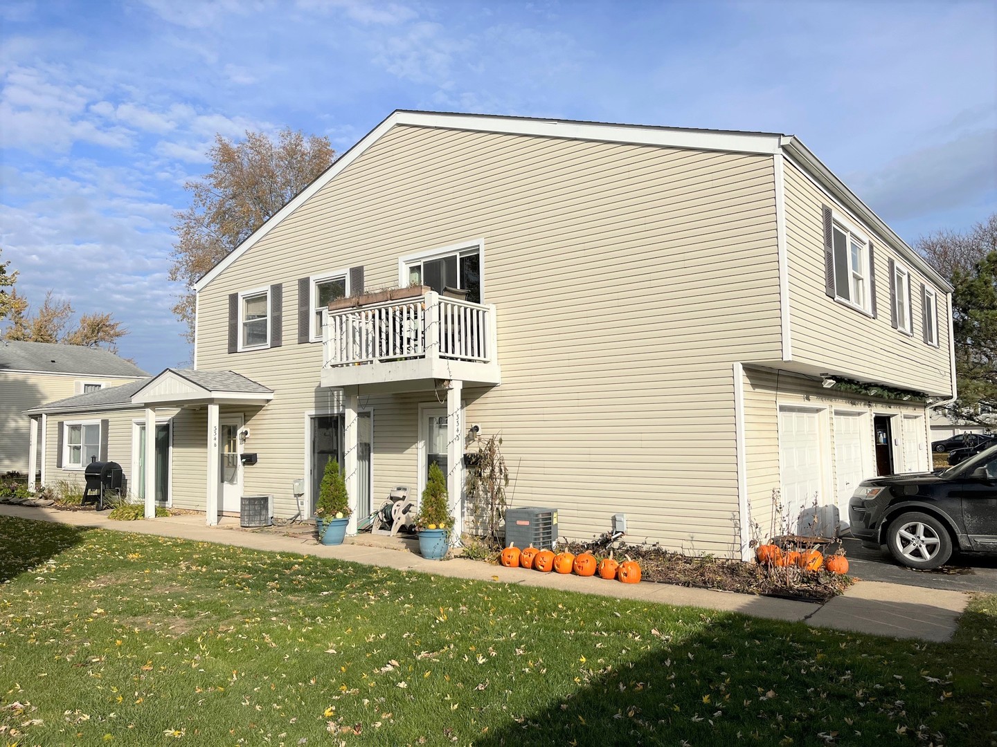 334 Joan Court #B, Bartlett, IL 60103