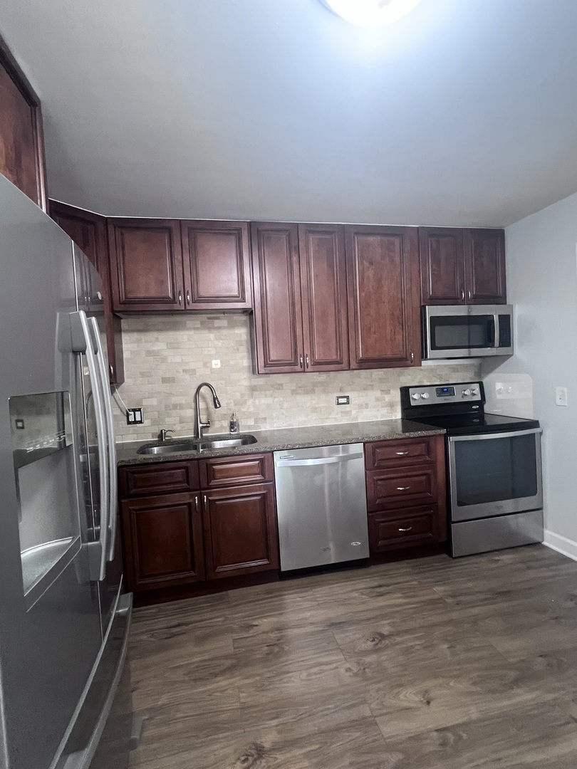 2427 Ogden Avenue #3, Downers Grove, IL 60515