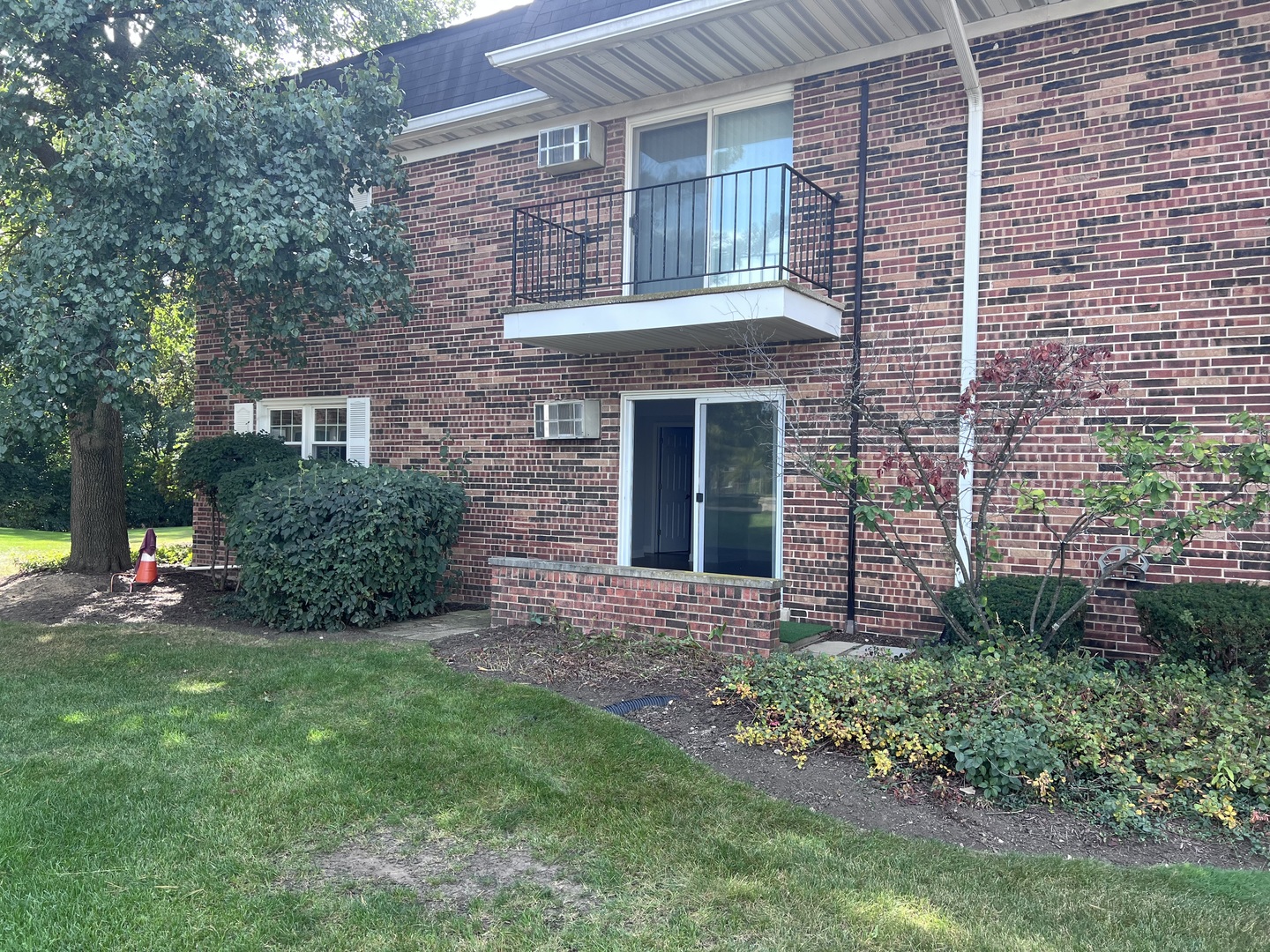 2427 Ogden Avenue #3, Downers Grove, IL 60515