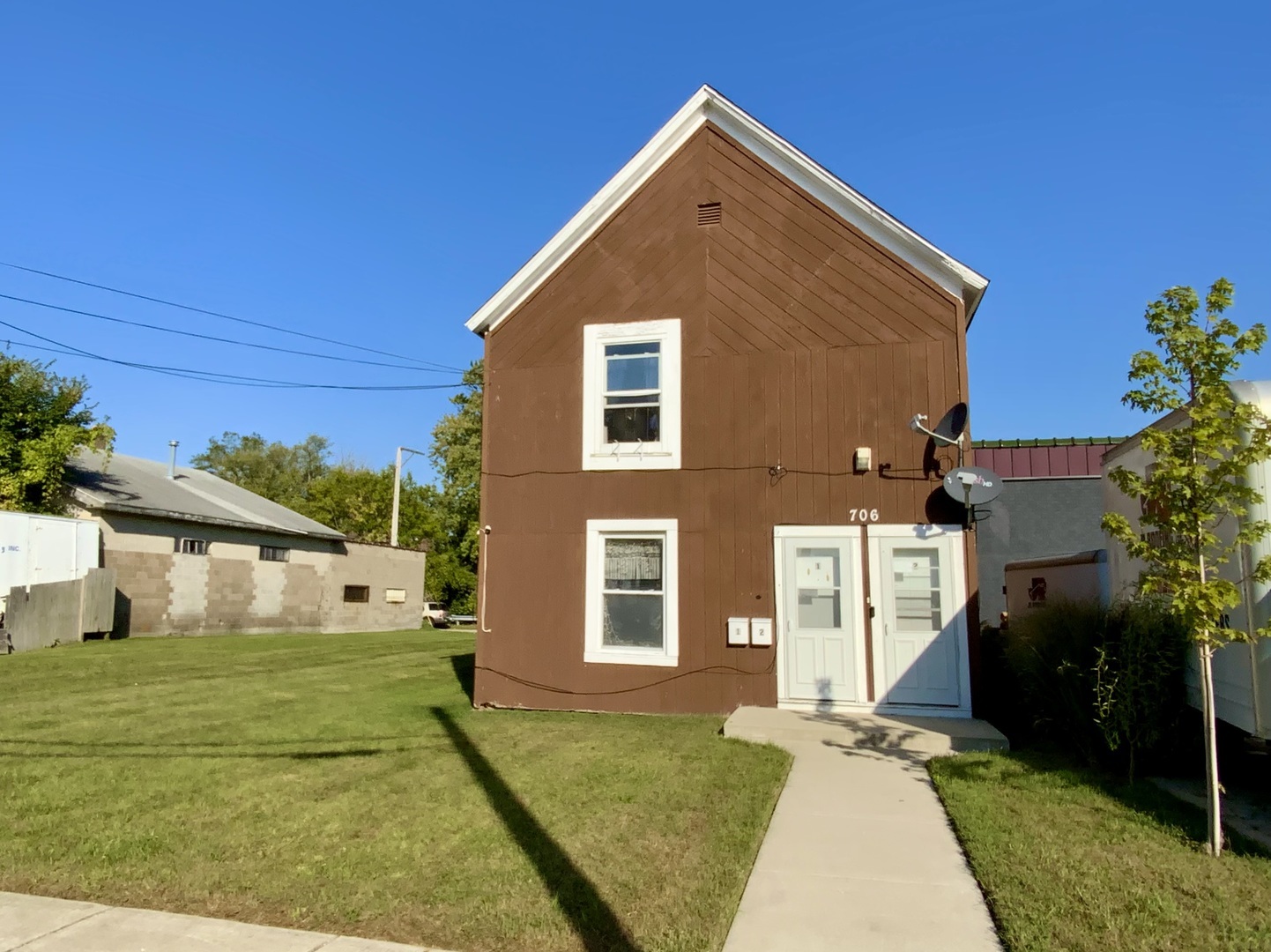 706 BROADWAY Avenue, North Chicago, IL 60064