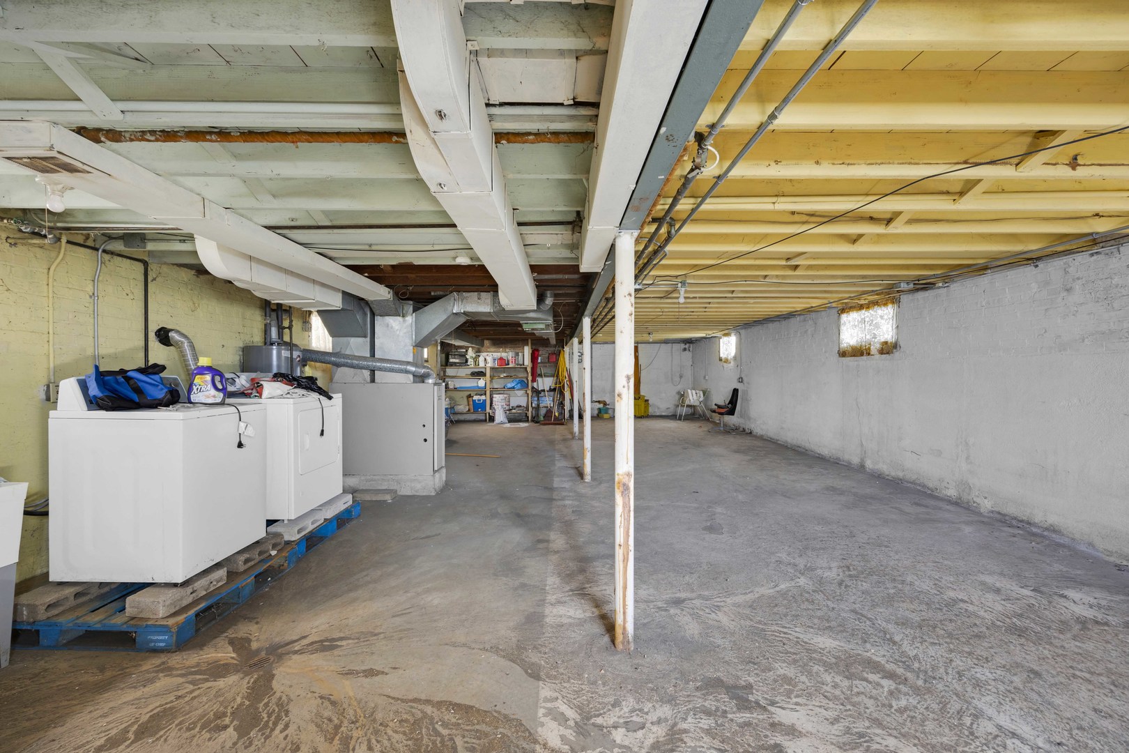 9018 S Ridgeland Avenue, Chicago, IL 60617