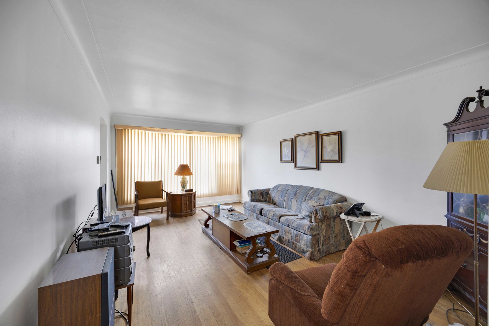 9018 S Ridgeland Avenue, Chicago, IL 60617