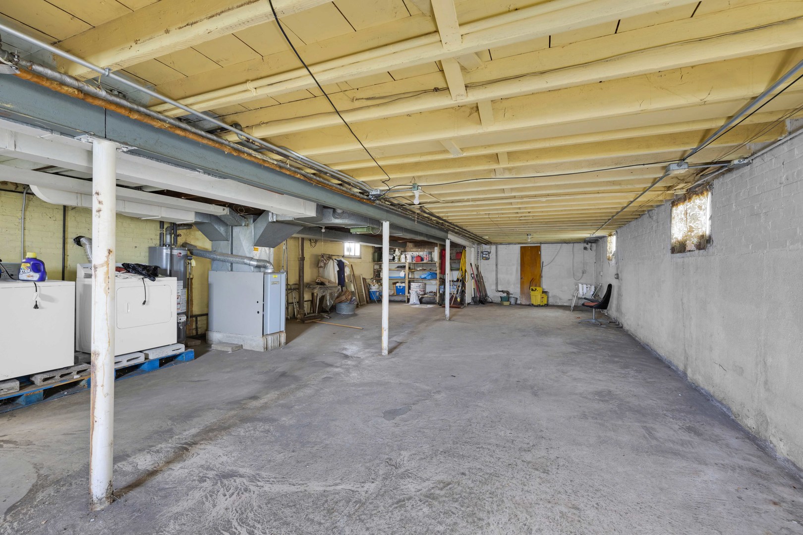 9018 S Ridgeland Avenue, Chicago, IL 60617