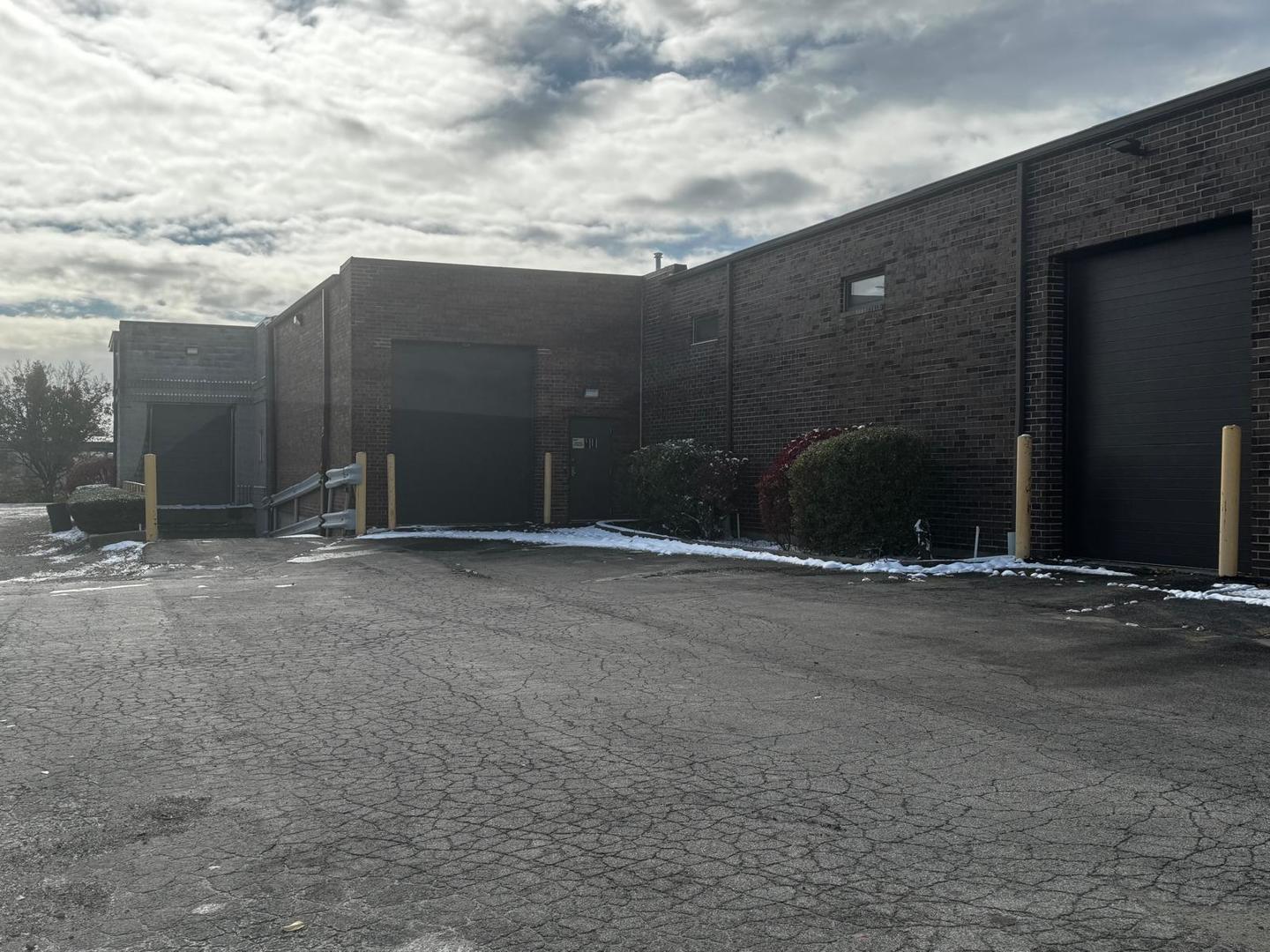 8721 Industrial Drive, Justice, IL 60458