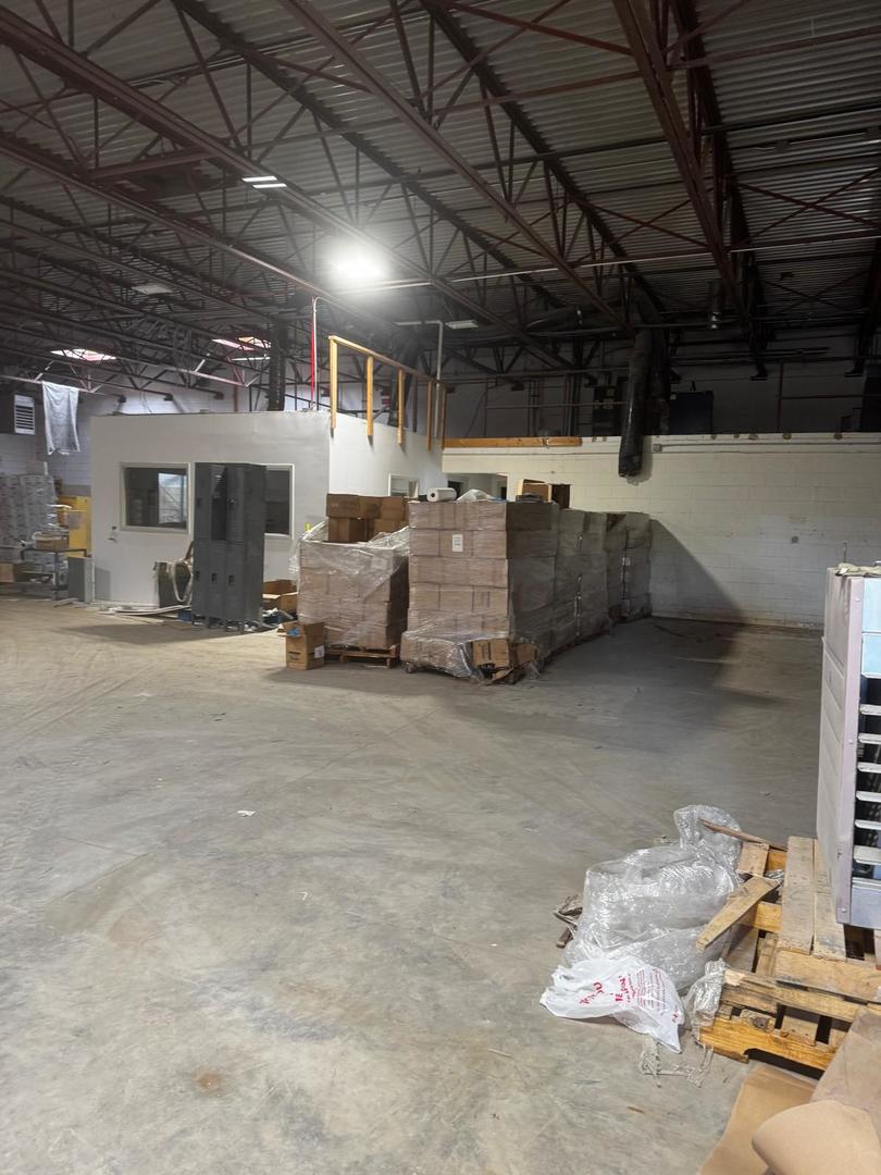 8721 Industrial Drive, Justice, IL 60458