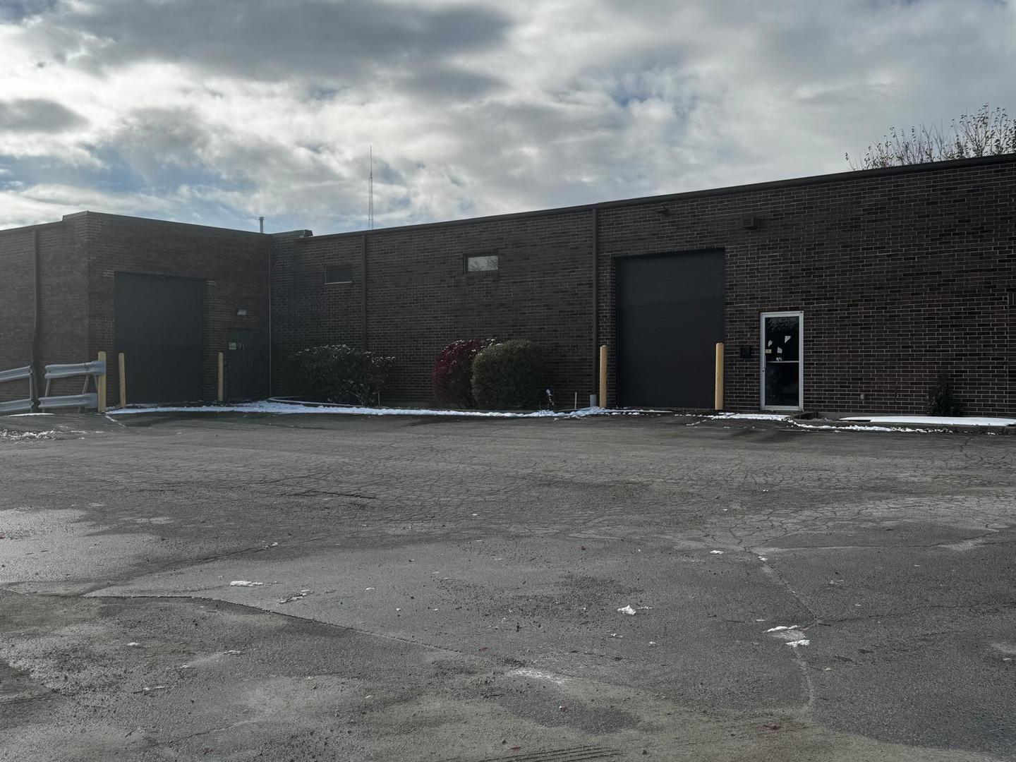 8721 Industrial Drive, Justice, IL 60458