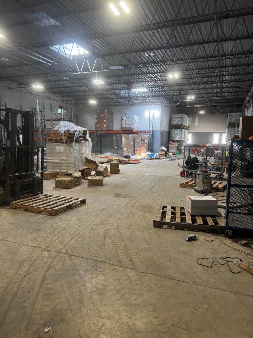 8721 Industrial Drive, Justice, IL 60458