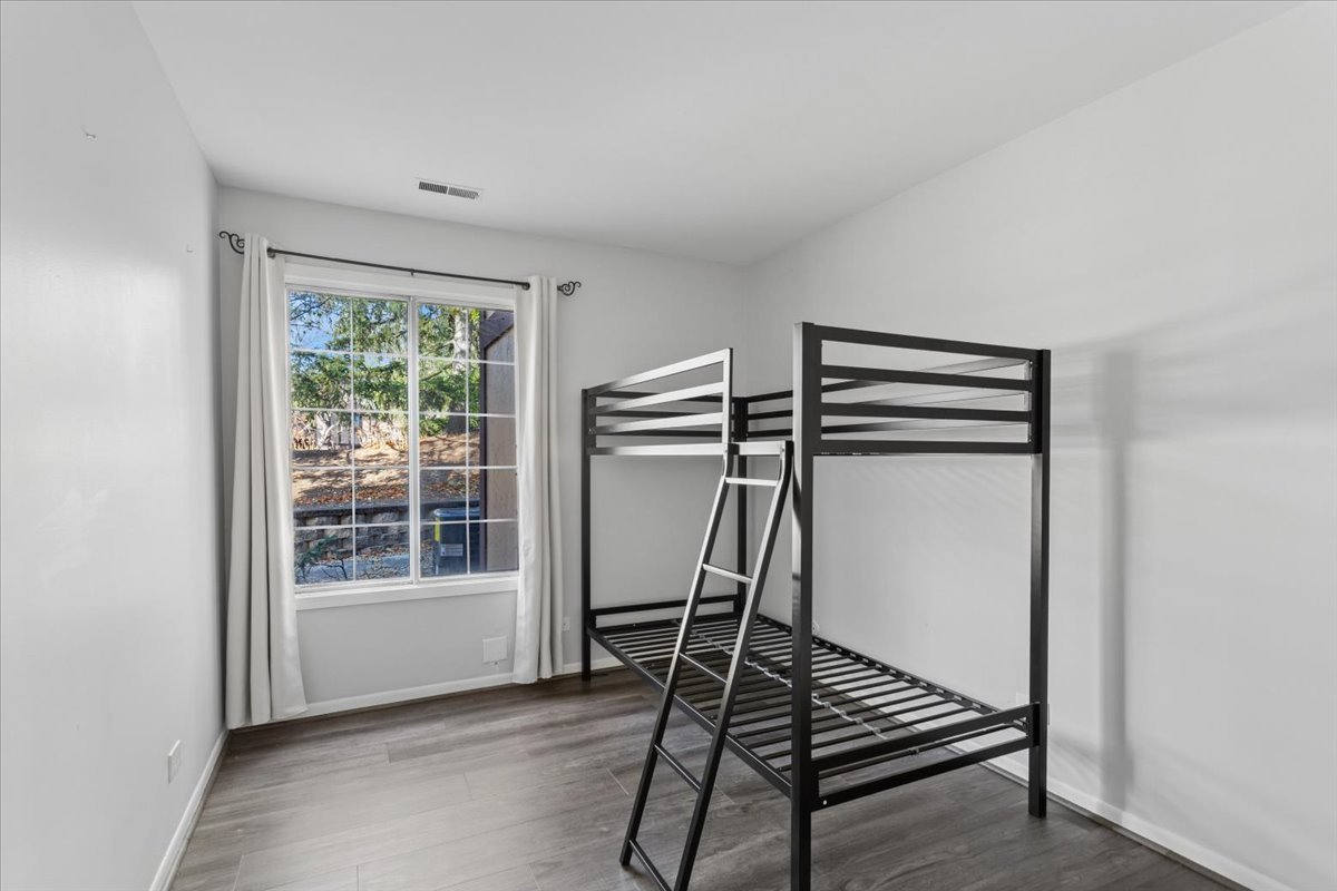 1601 Thames Court #A, Wheaton, IL 60189