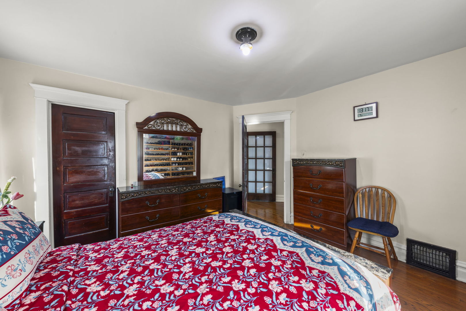 415 Blackhawk Street, Aurora, IL 60506