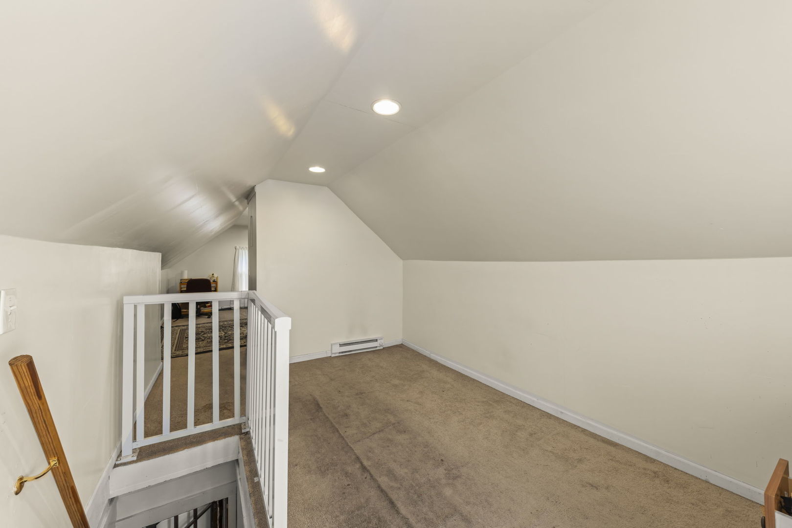 415 Blackhawk Street, Aurora, IL 60506