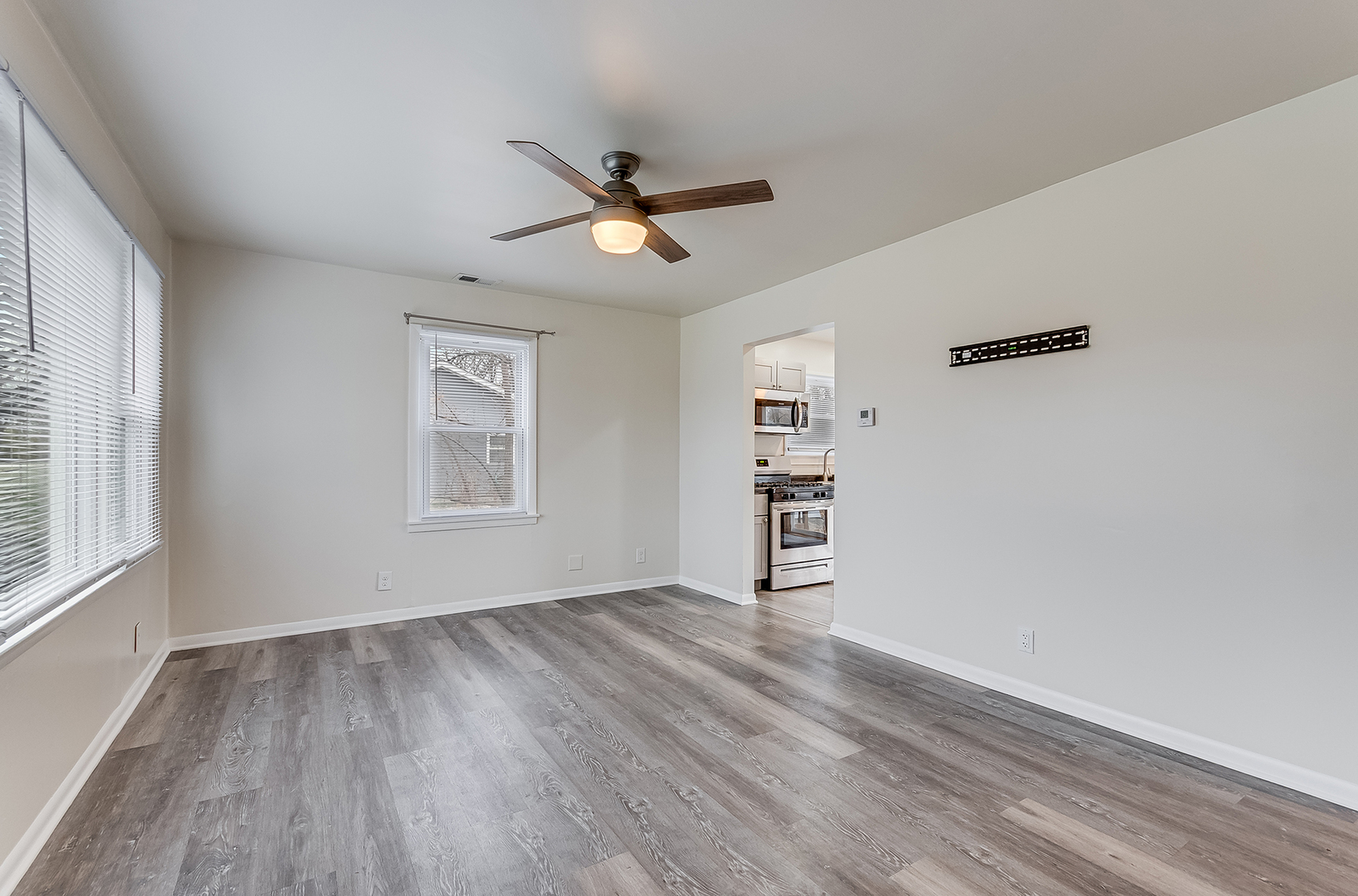 2414 Emlong Street, Joliet, IL 60435