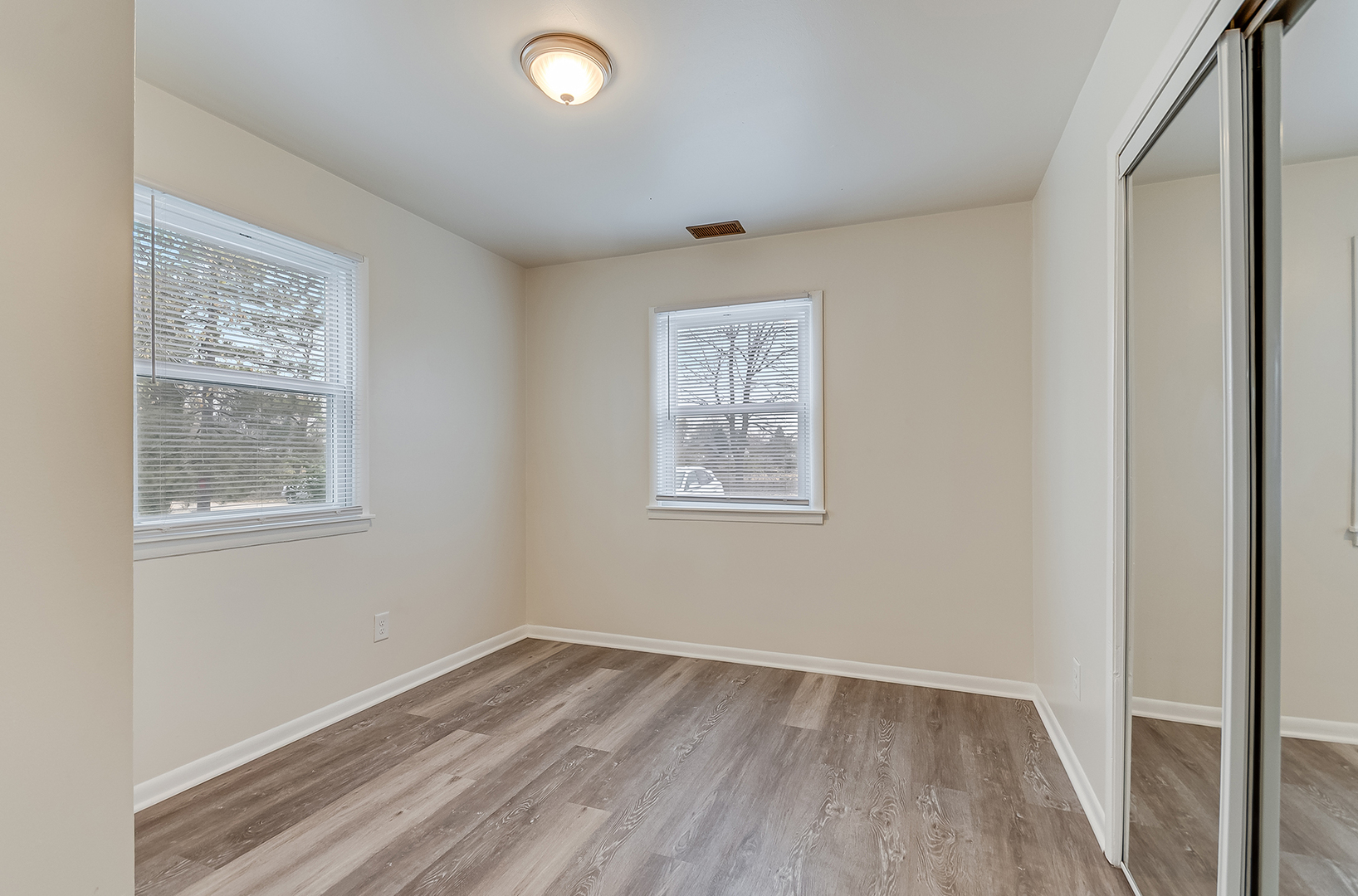 2414 Emlong Street, Joliet, IL 60435