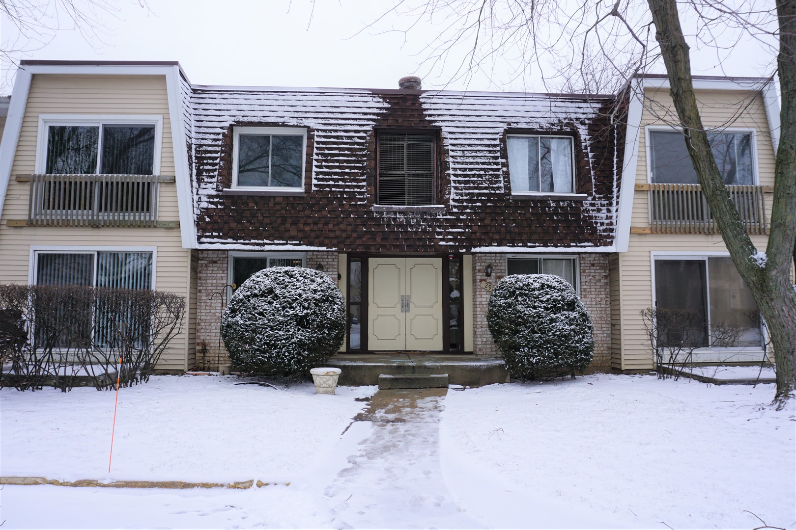 2920 ROBERTS Drive #5, Woodridge, IL 60517