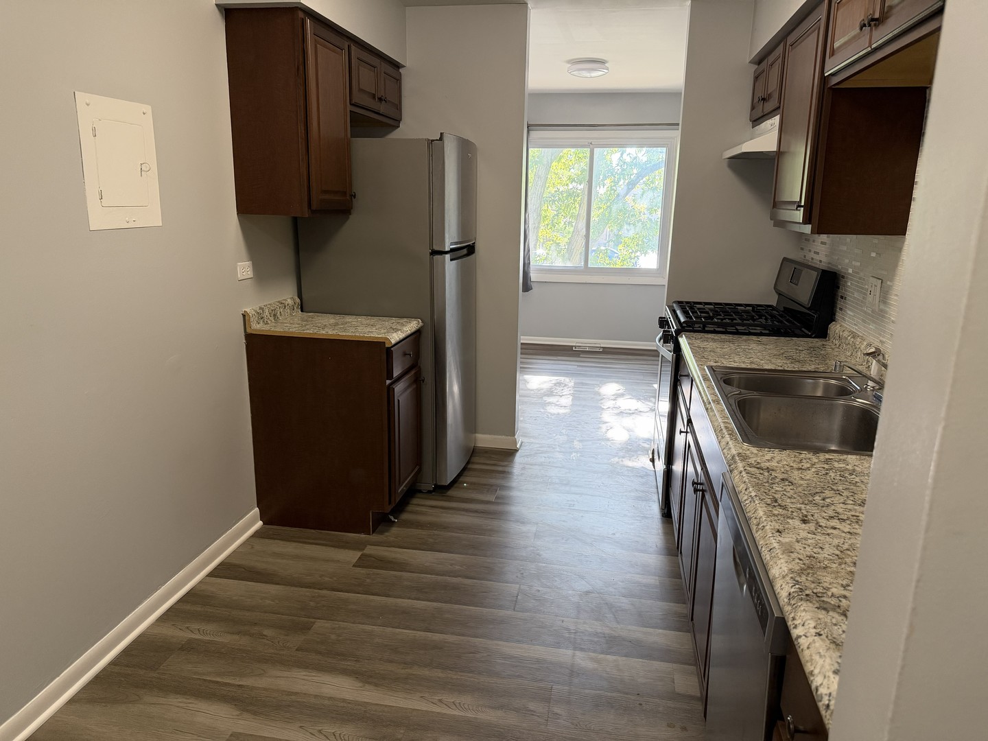 2920 ROBERTS Drive #5, Woodridge, IL 60517