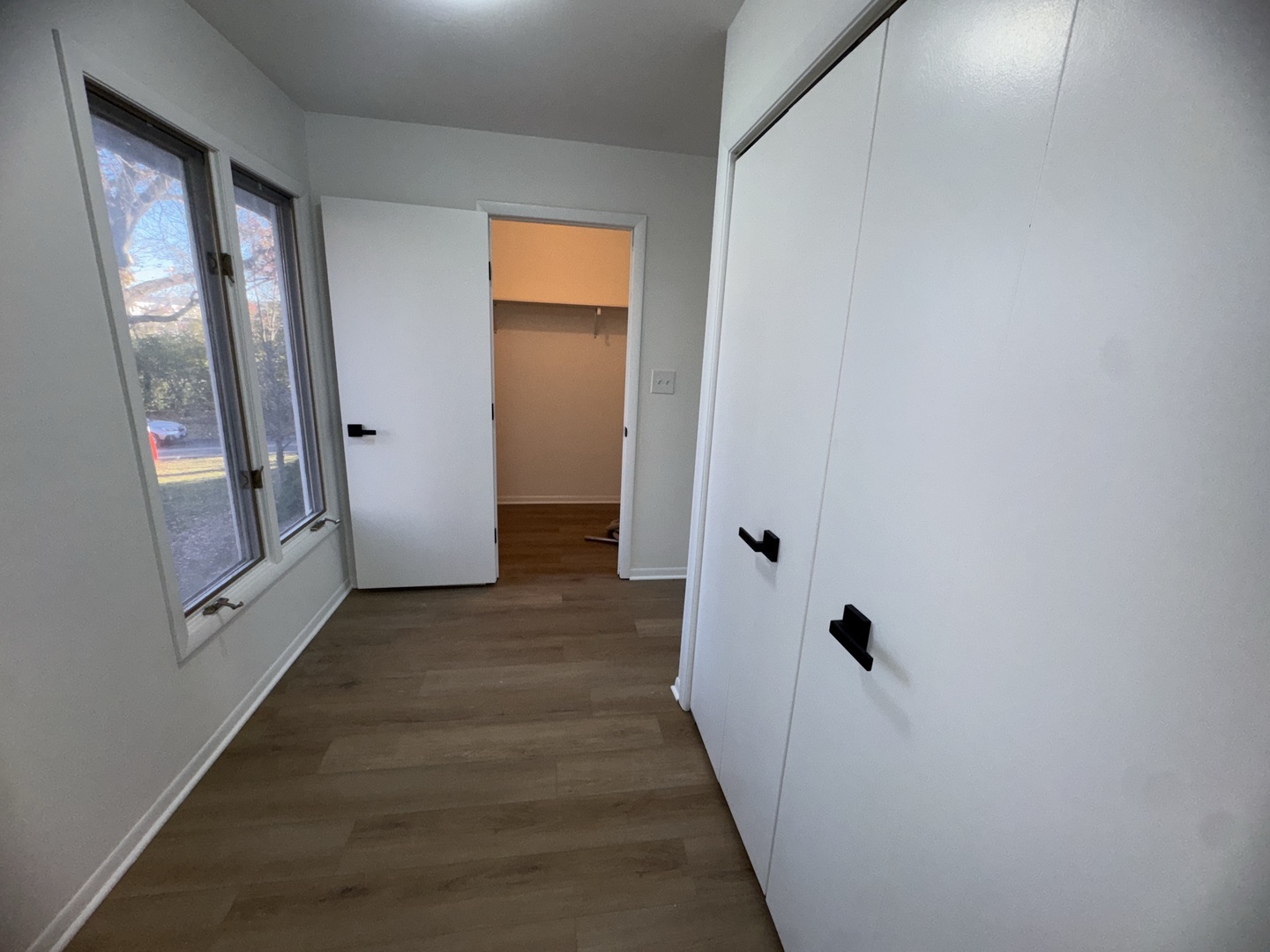 806 Wildwood Court, Oak Brook, IL 60523