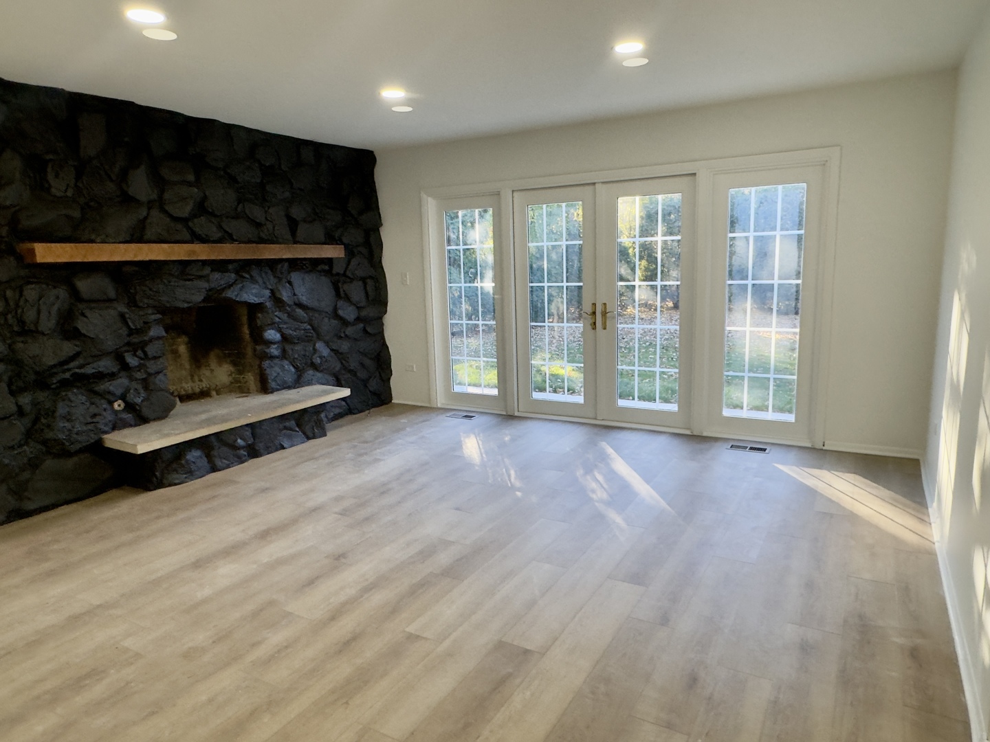 806 Wildwood Court, Oak Brook, IL 60523