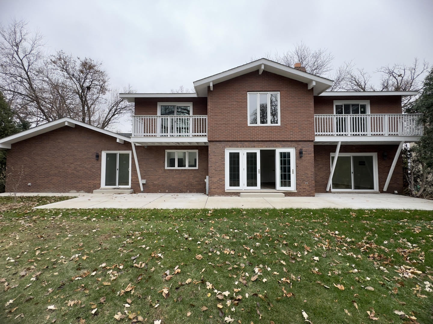 806 Wildwood Court, Oak Brook, IL 60523