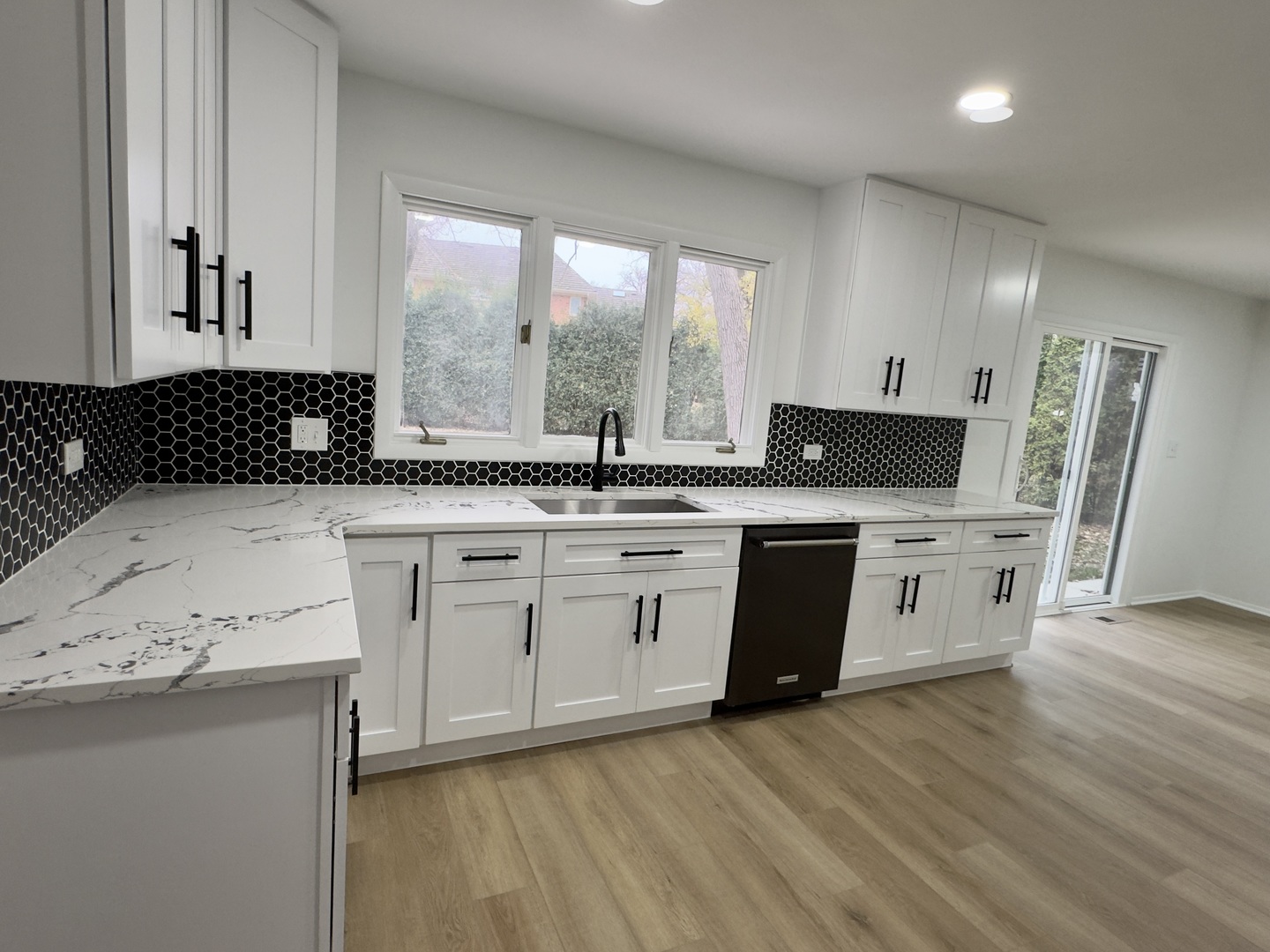 806 Wildwood Court, Oak Brook, IL 60523