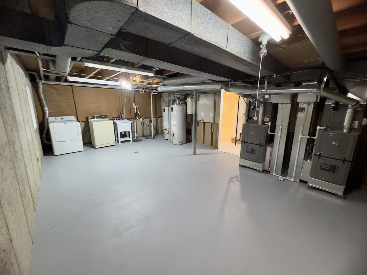 806 Wildwood Court, Oak Brook, IL 60523