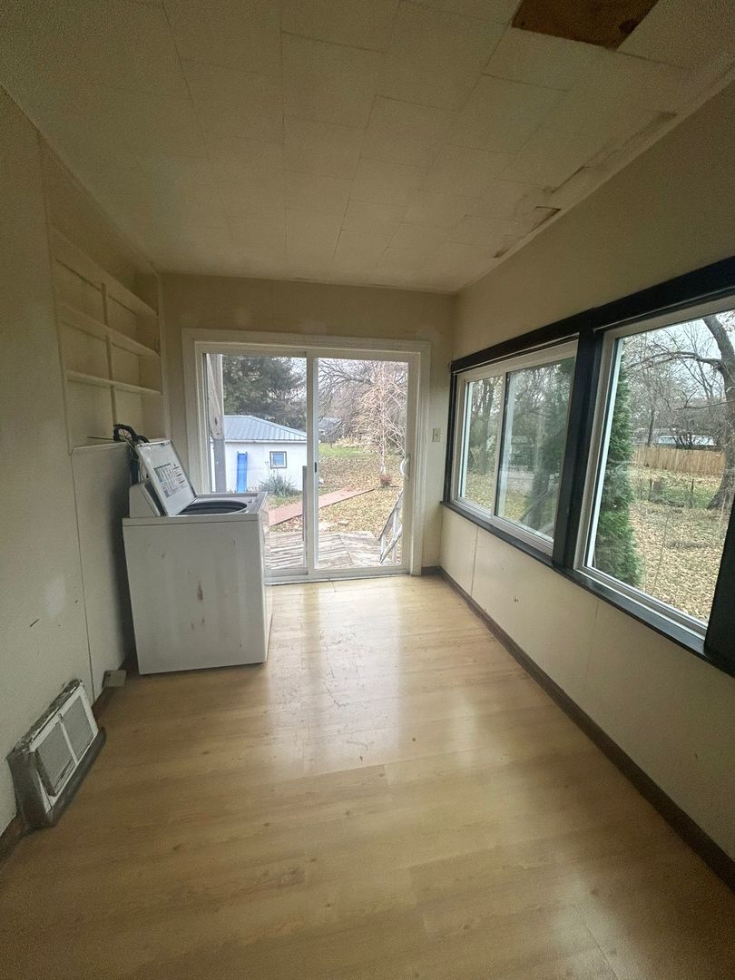 25w479 Lake Street, Keeneyville, IL 60172