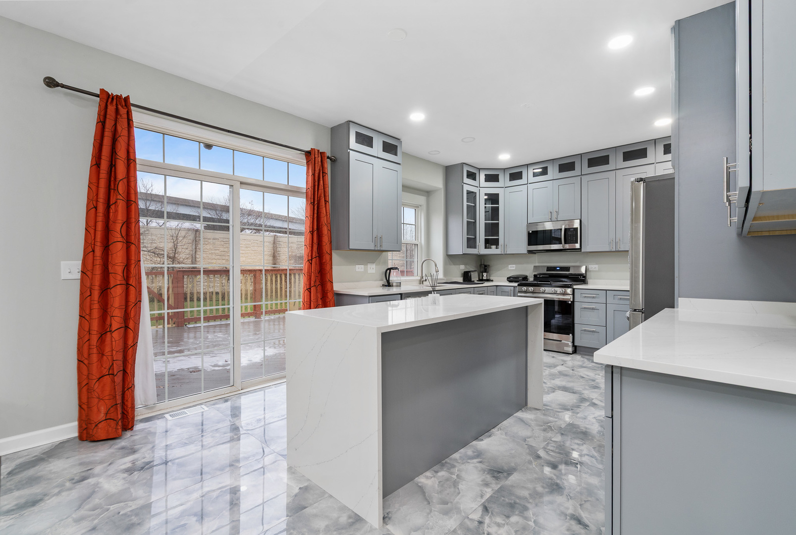 244 Stonegate Road, Bolingbrook, IL 60440