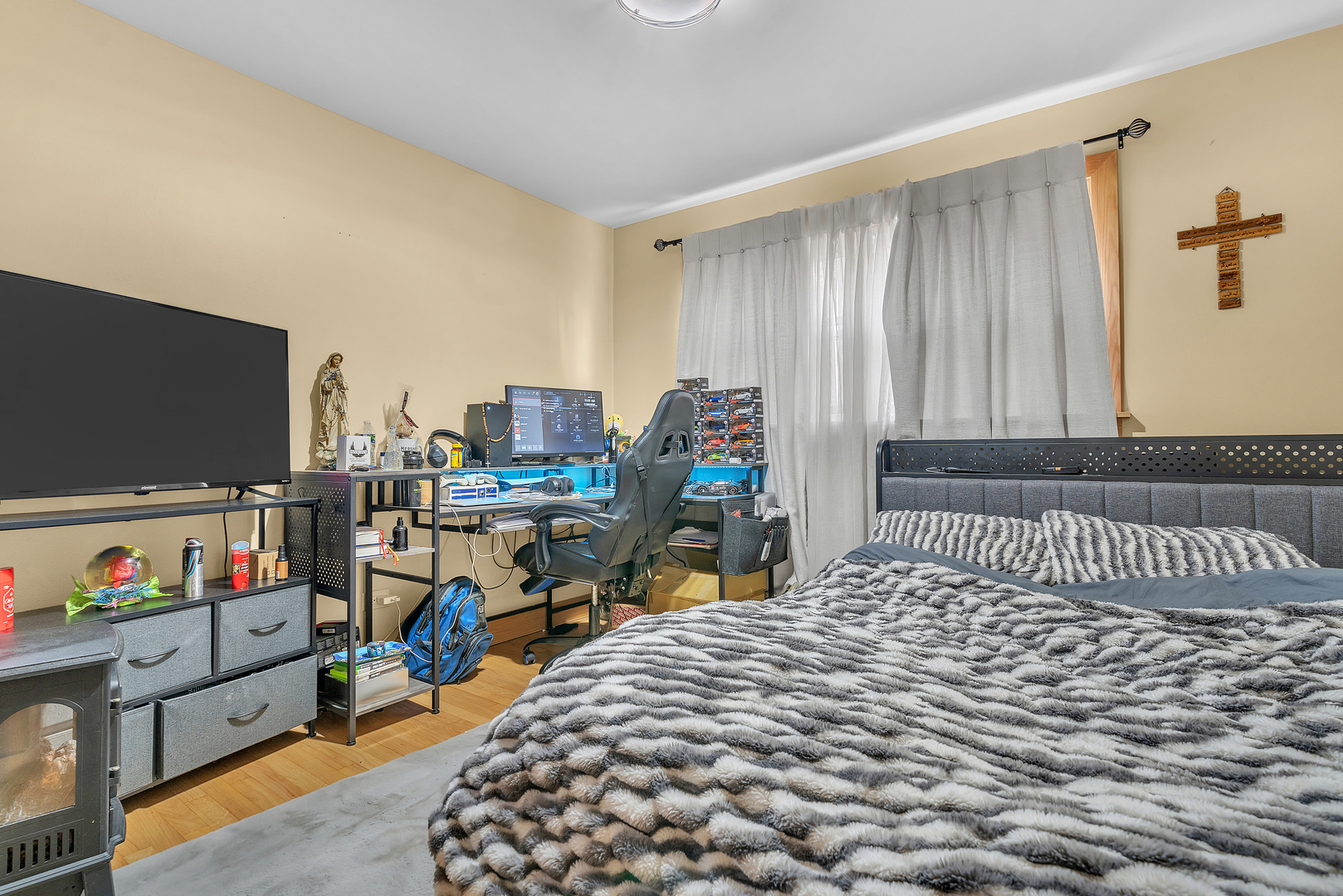 6048 W 79th Street, Burbank, IL 60459