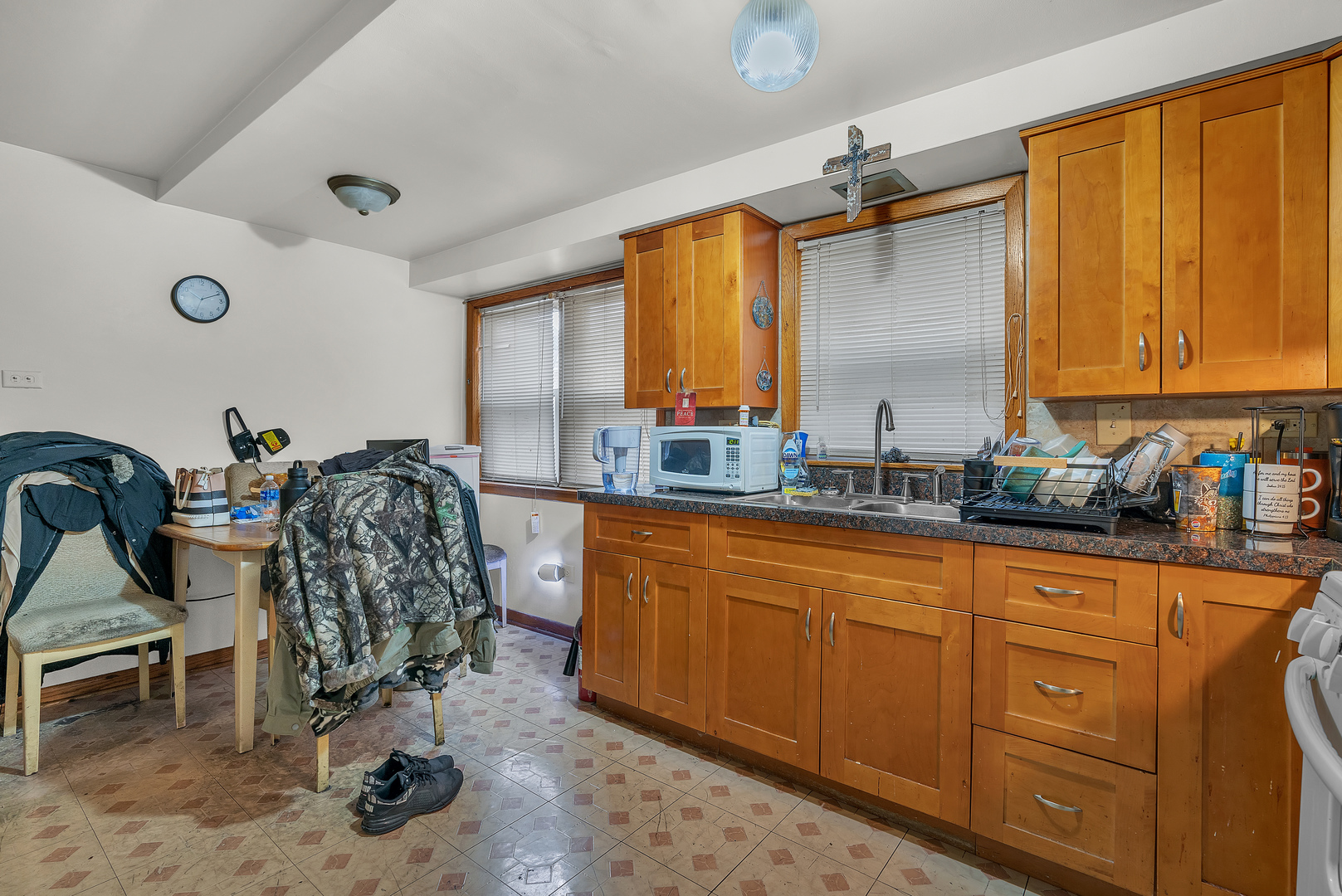 6048 W 79th Street, Burbank, IL 60459