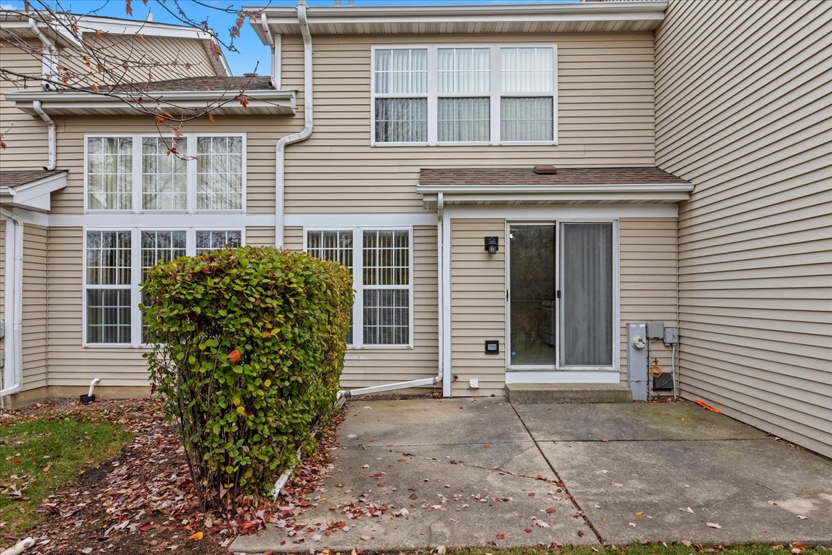 962 Willow Street, Itasca, IL 60143