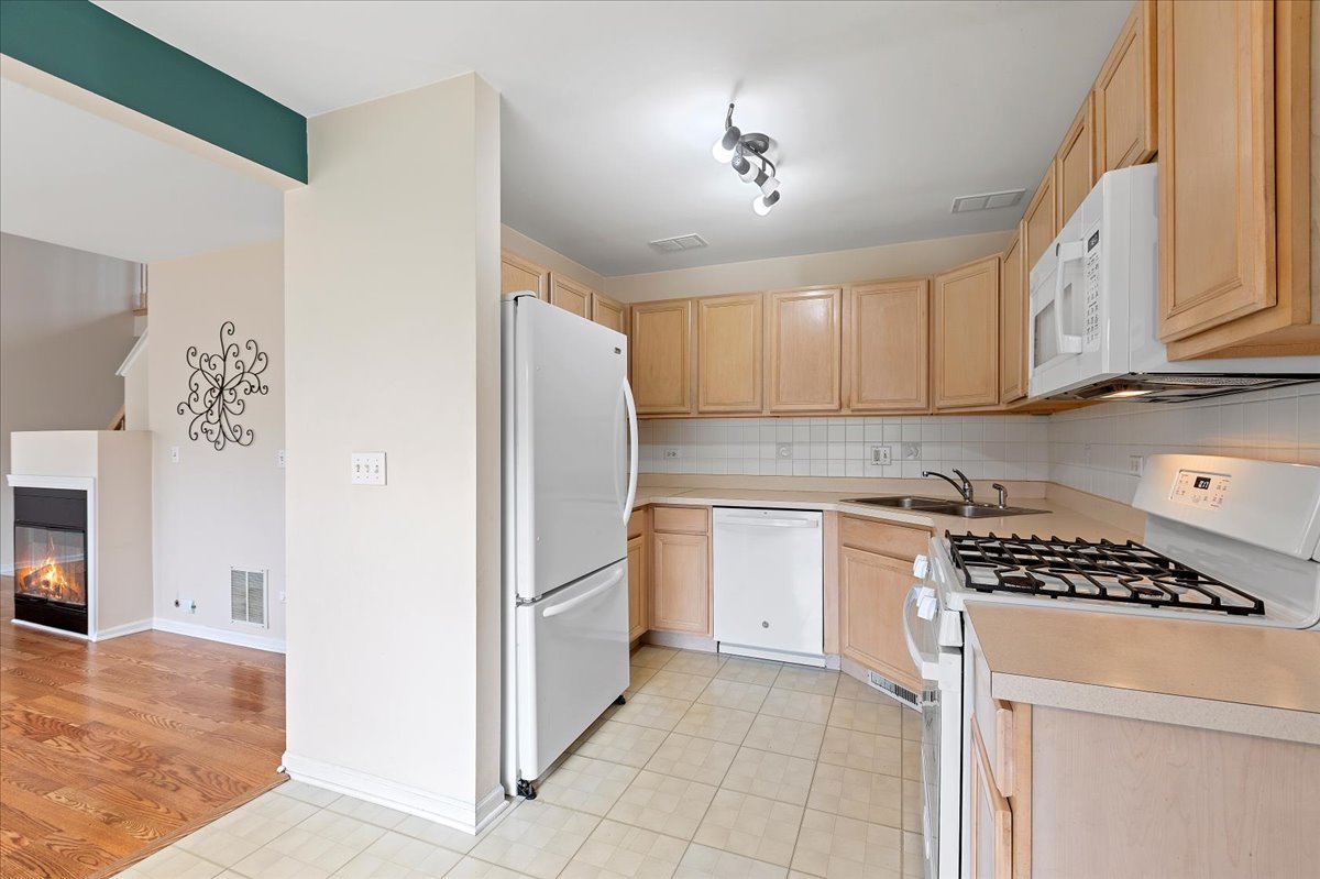 962 Willow Street, Itasca, IL 60143