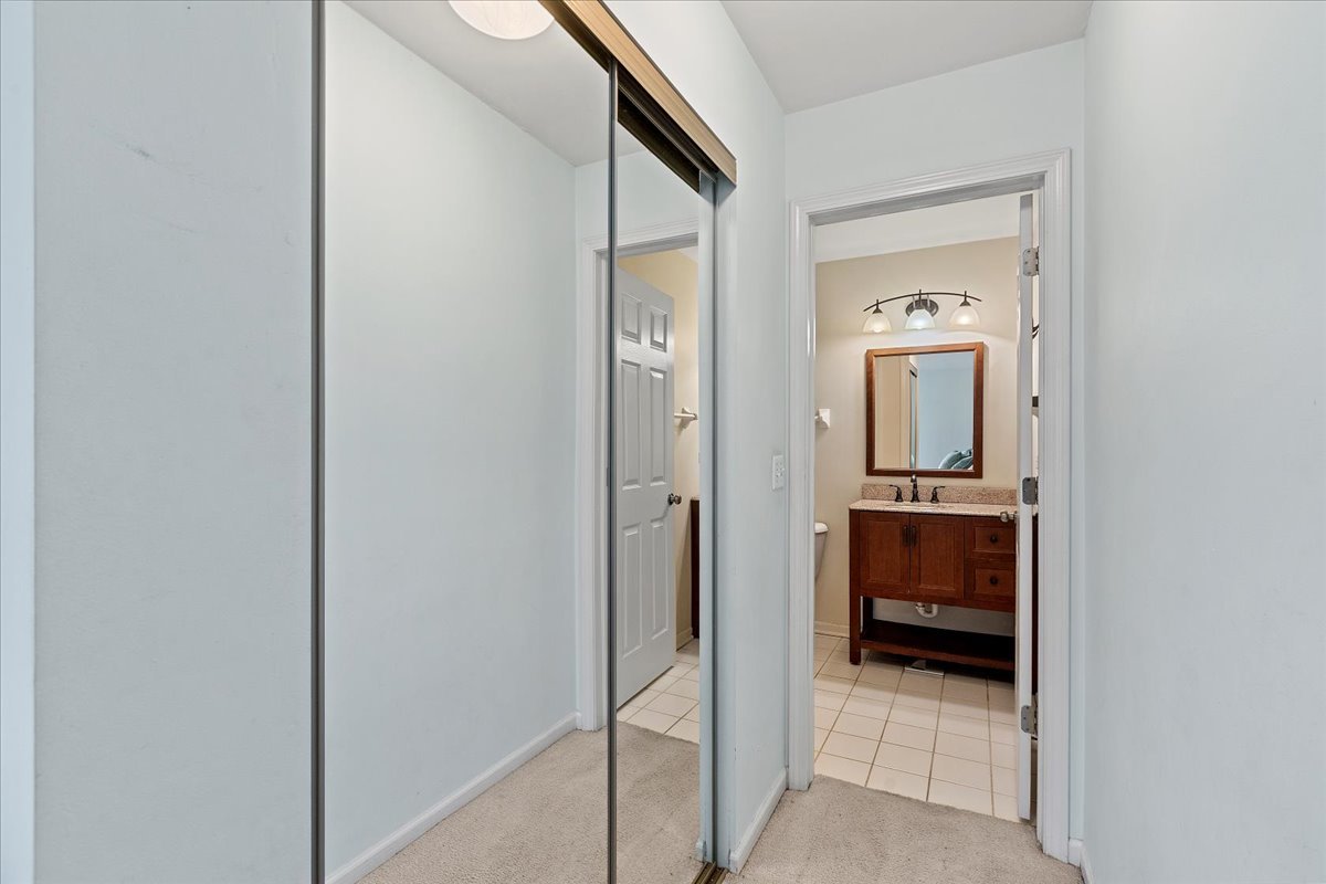 962 Willow Street, Itasca, IL 60143