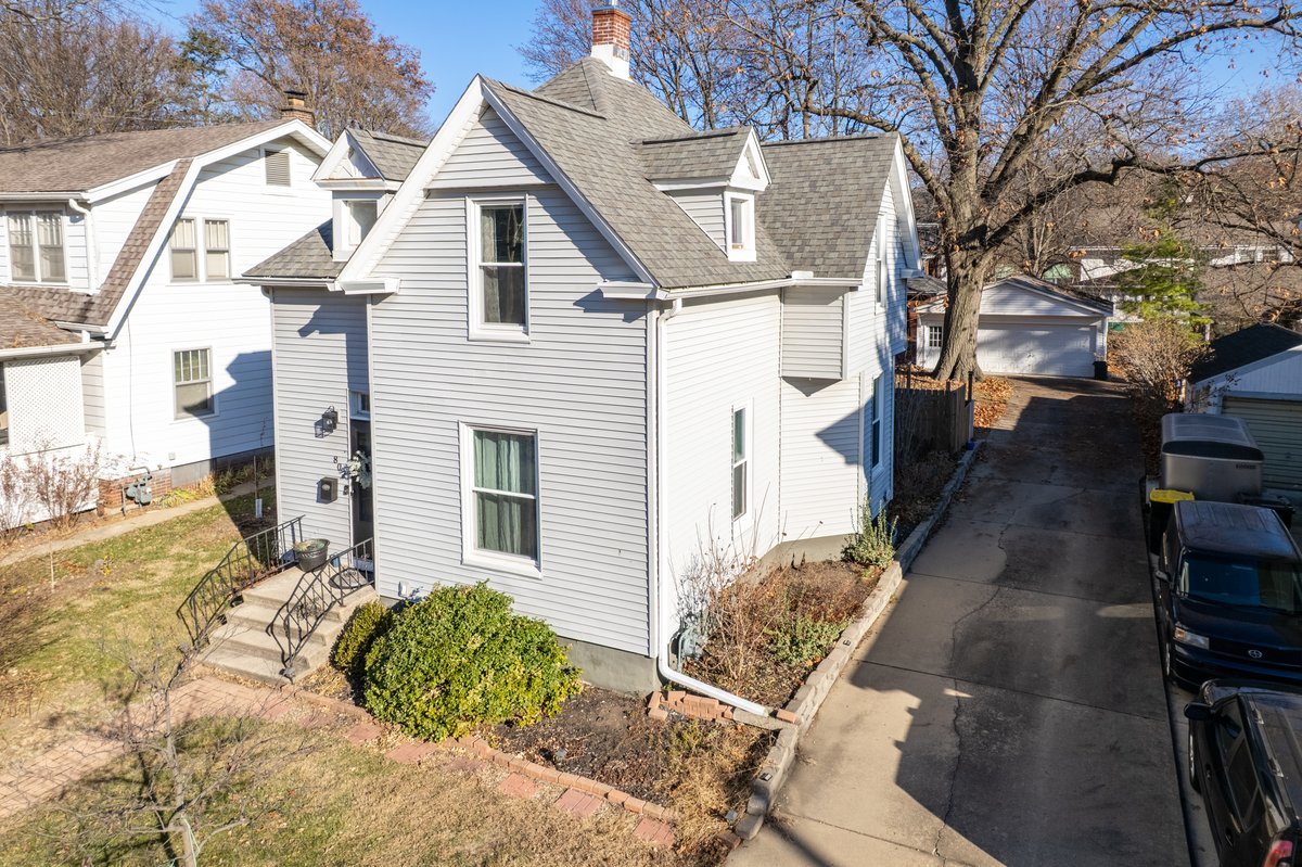 802 S Fell Avenue, Normal, IL 61761