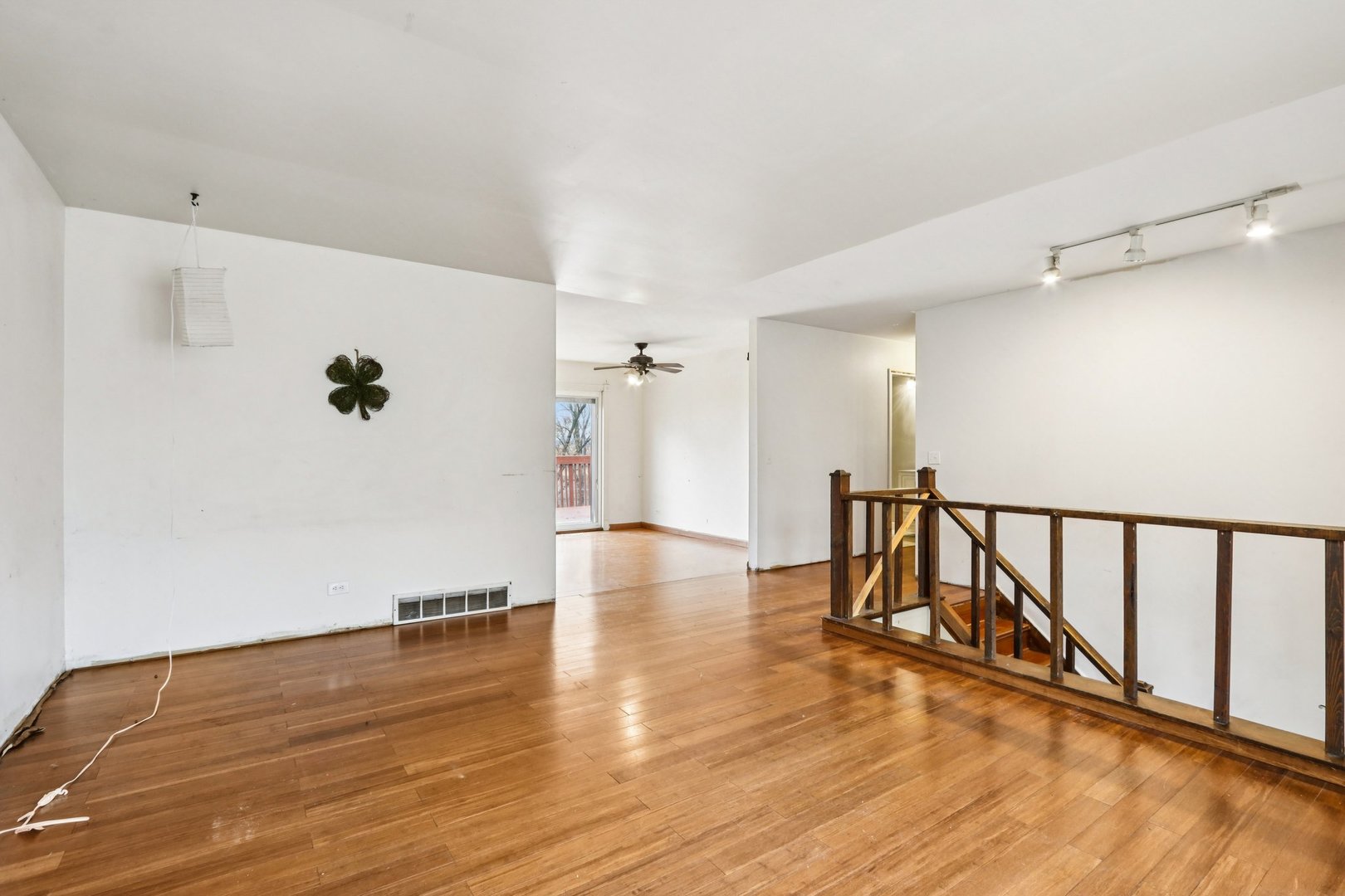 413 Plum Street, Lake In The Hills, IL 60156