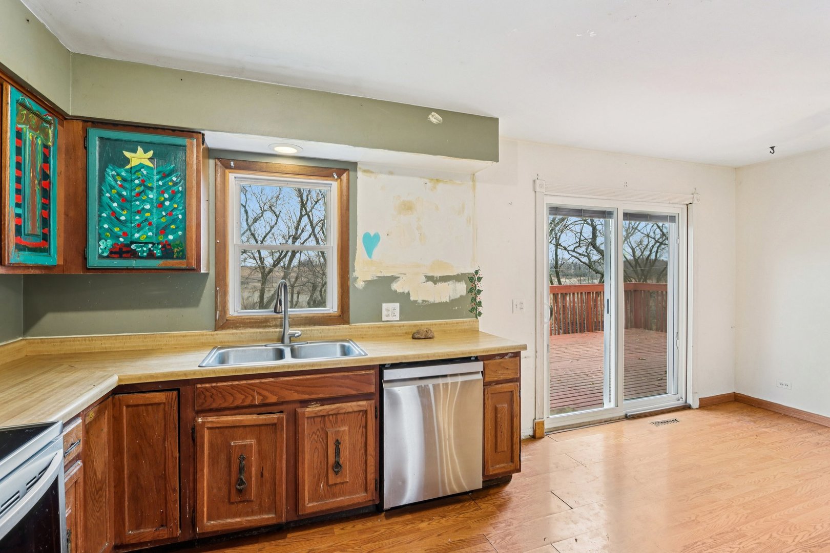 413 Plum Street, Lake In The Hills, IL 60156