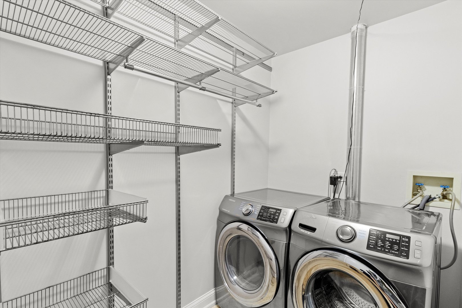 1615 W Hawkes Street #5, Arlington Heights, IL 60004