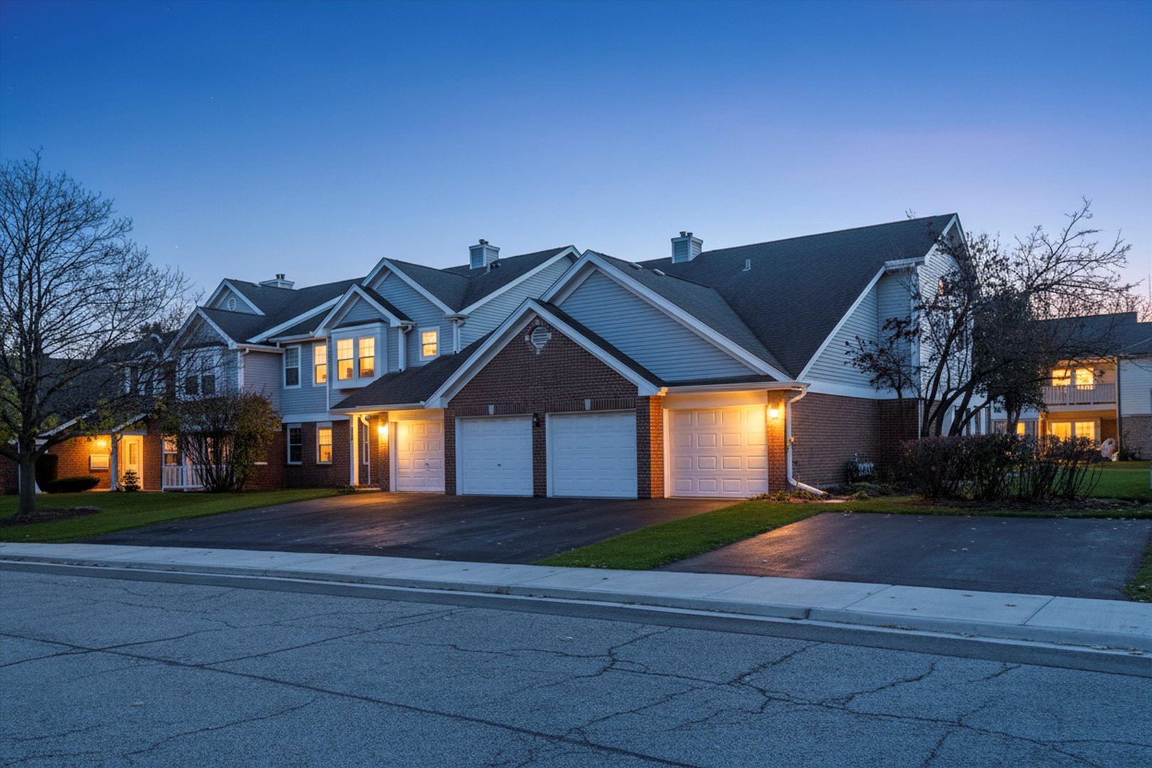 1615 W Hawkes Street #5, Arlington Heights, IL 60004