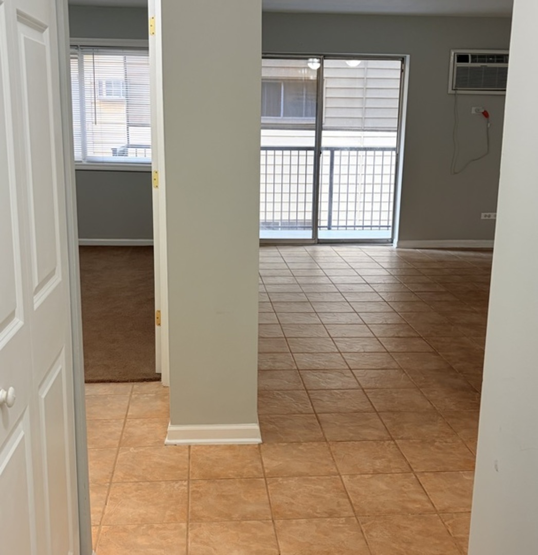 310 Lathrop Avenue #307, Forest Park, IL 60130