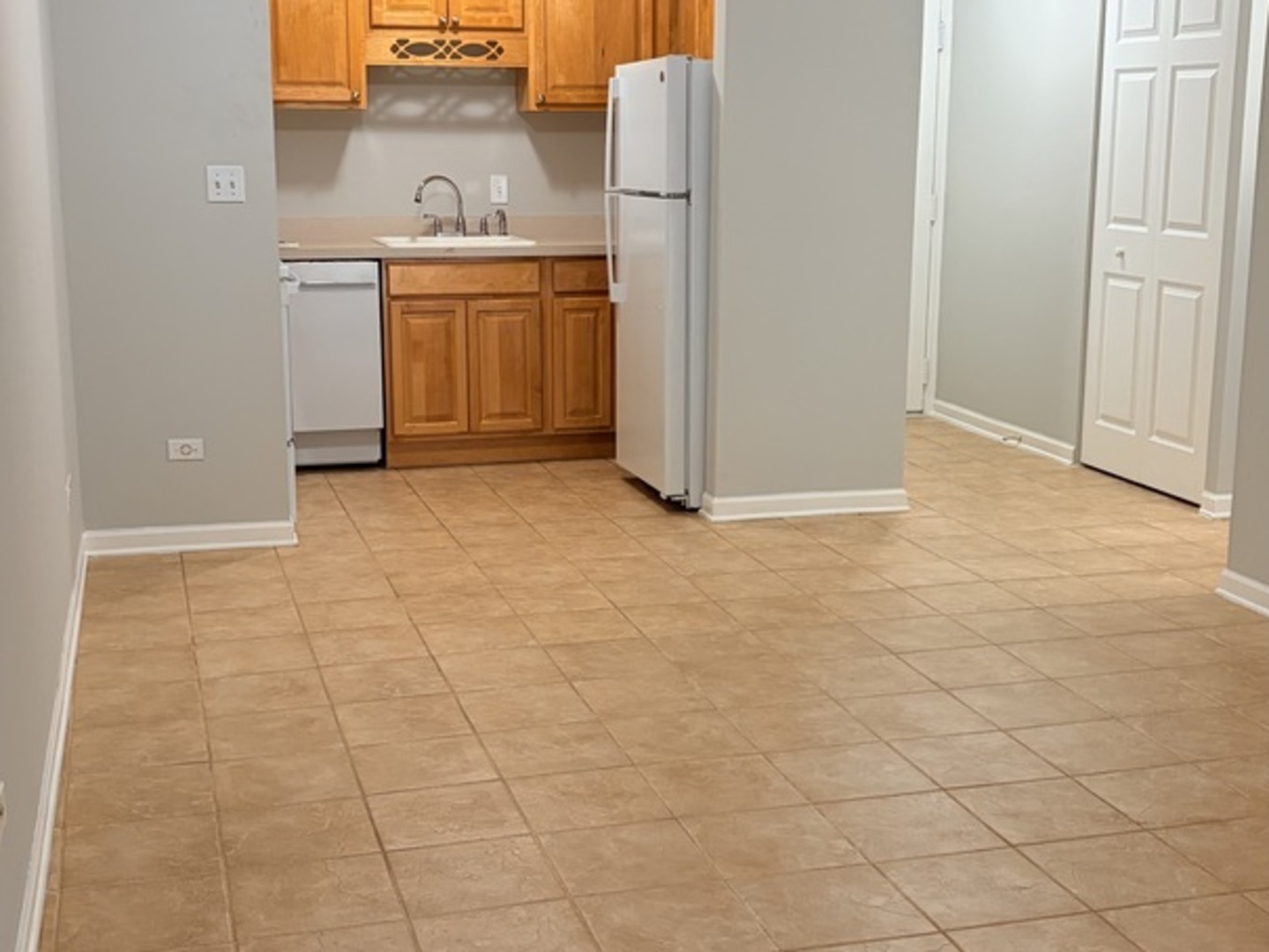 310 Lathrop Avenue #307, Forest Park, IL 60130