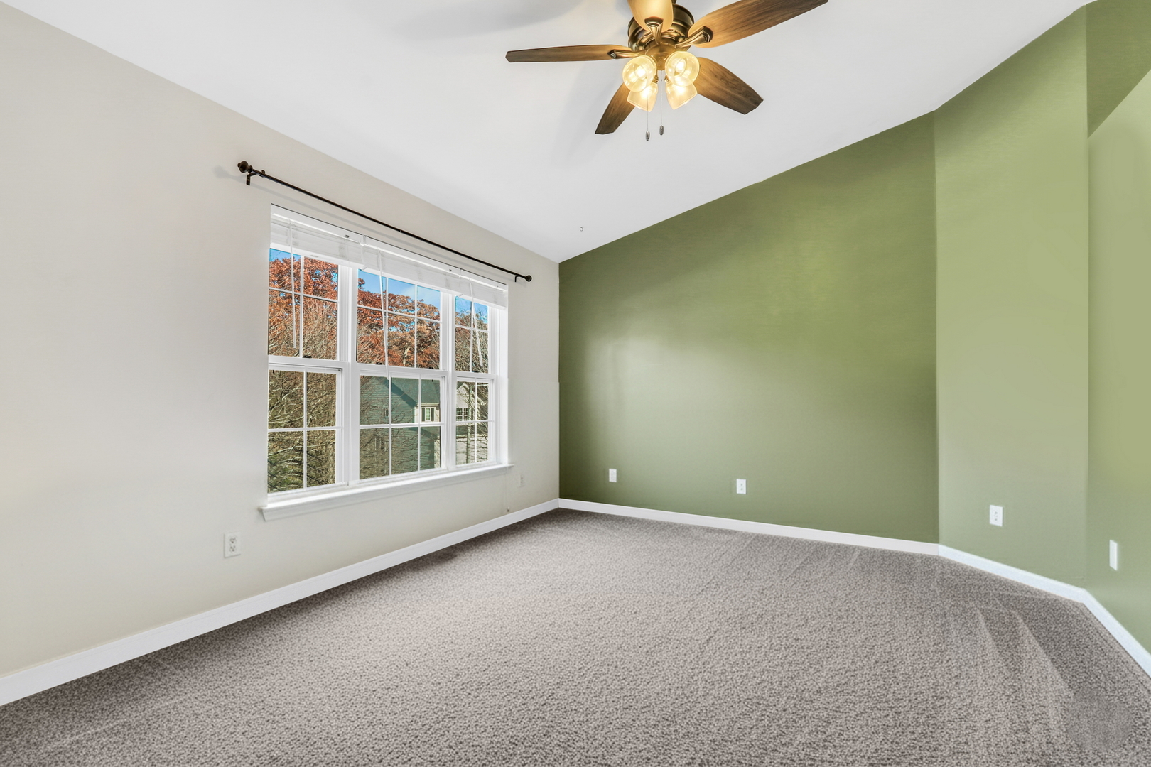 34394 N Goldenrod Court #END, Round Lake, IL 60073