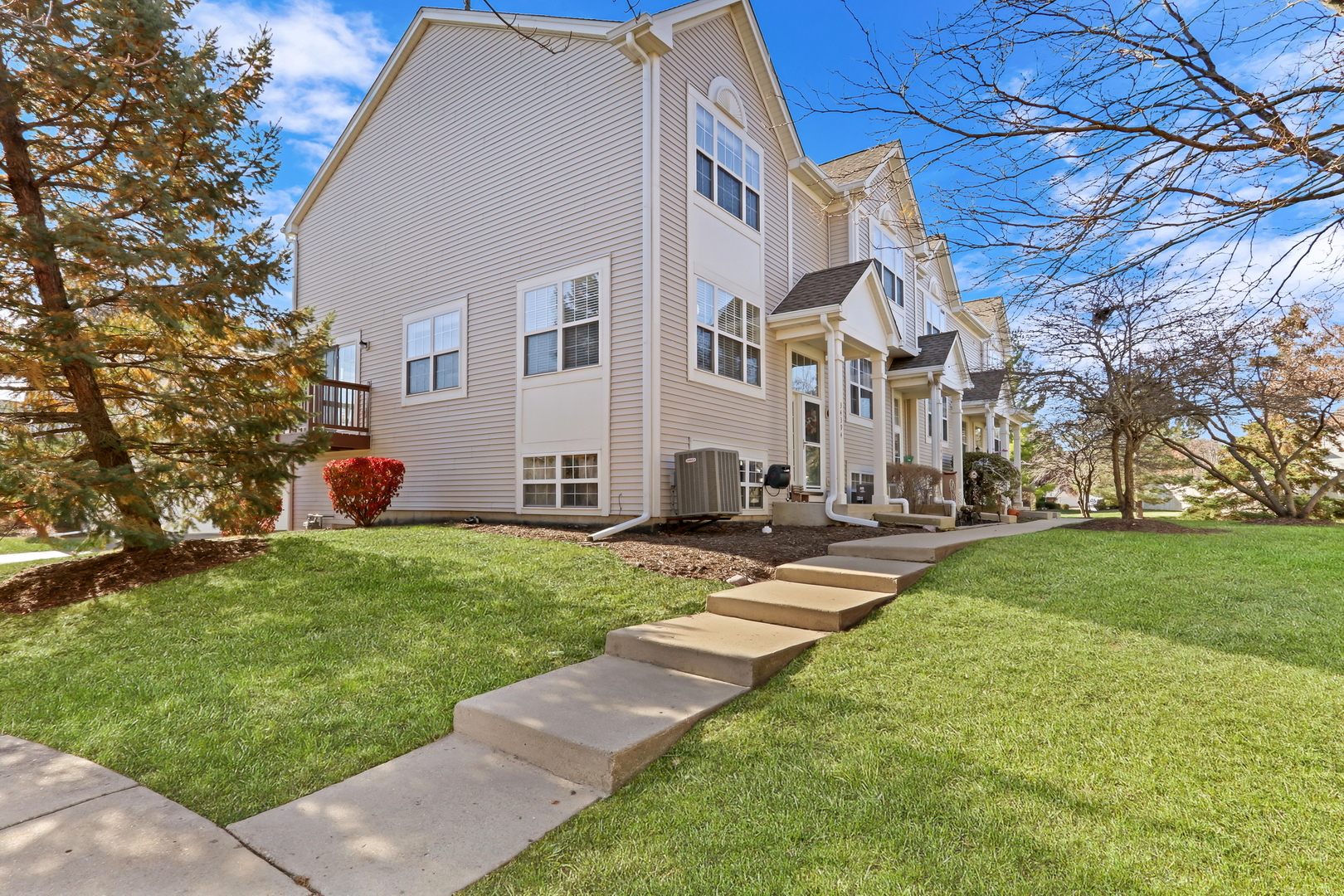 34394 N Goldenrod Court #END, Round Lake, IL 60073