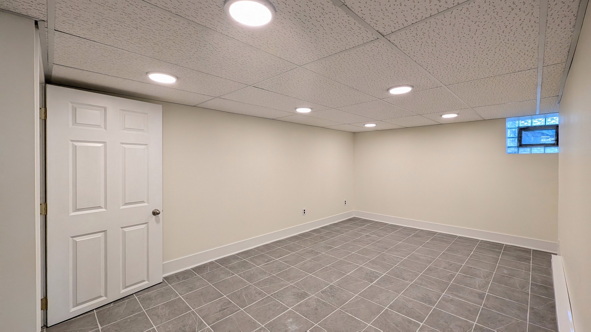 607 Walnut Street #5, Lemont, IL 60439