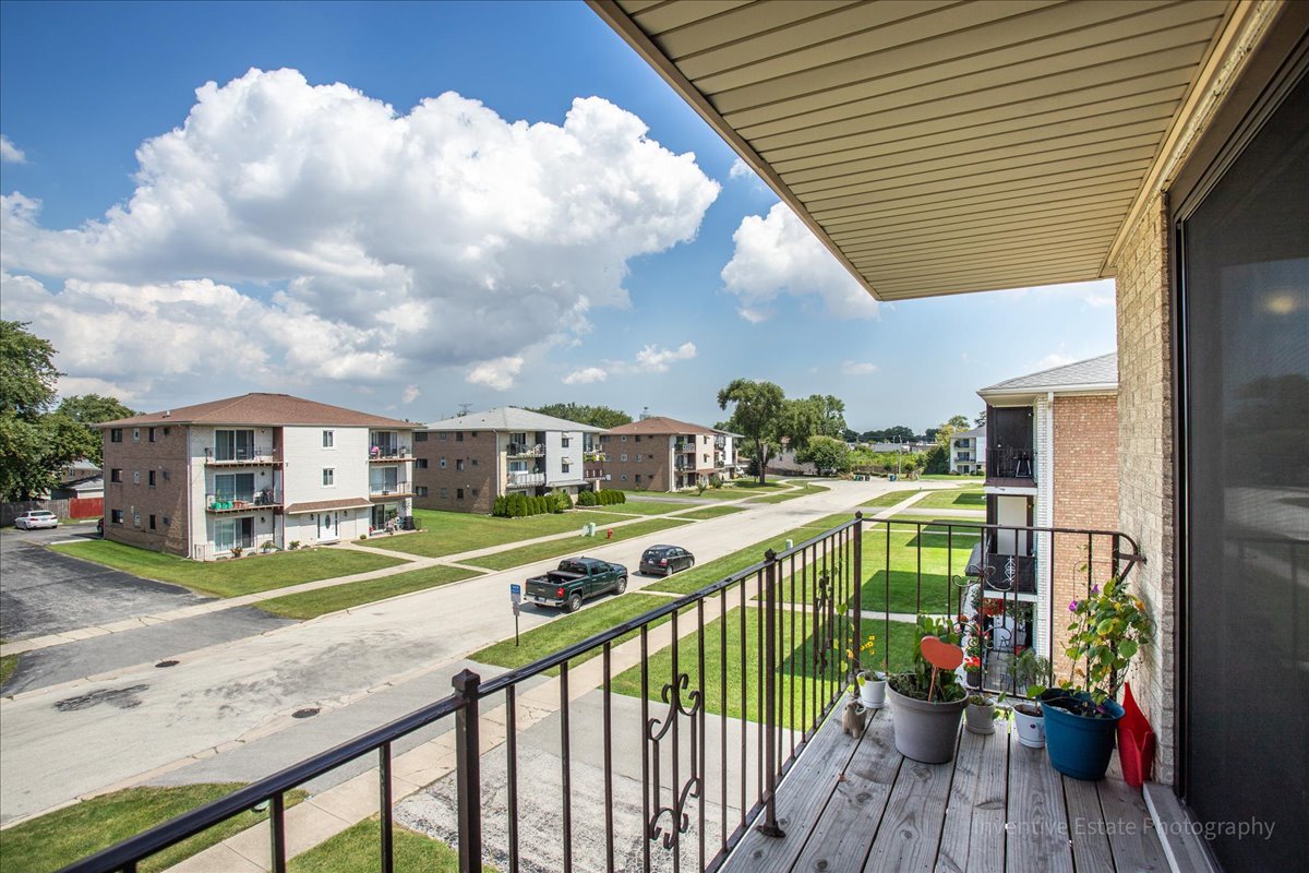 7345 W 85th Place #3A, Bridgeview, IL 60455