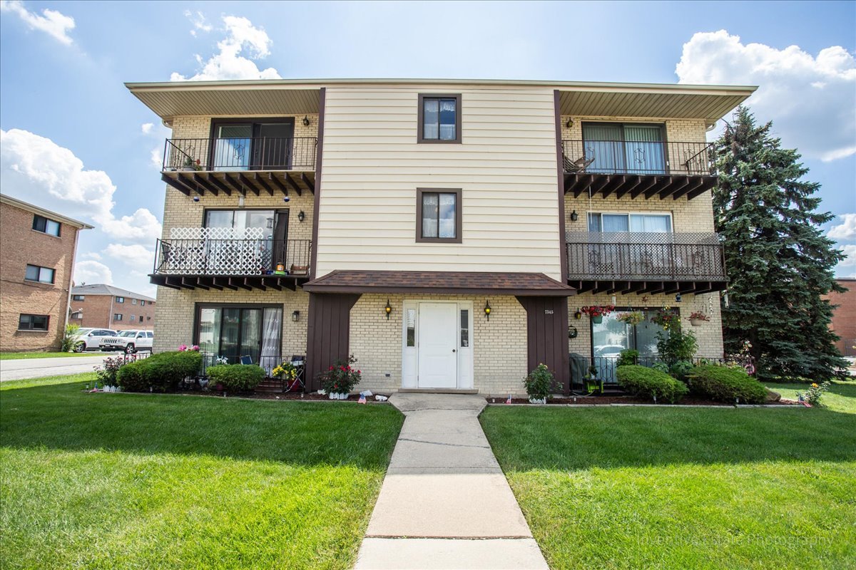 7345 W 85th Place #3A, Bridgeview, IL 60455