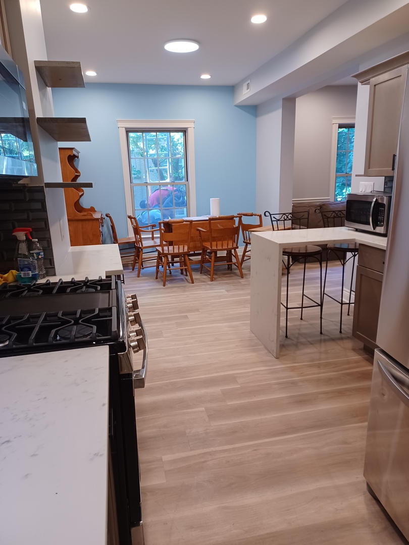 1455 W Highland Avenue, Chicago, IL 60660