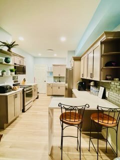 1455 W Highland Avenue, Chicago, IL 60660