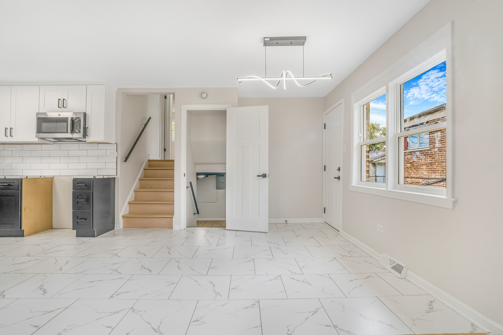 14223 University Avenue, Dolton, IL 60419