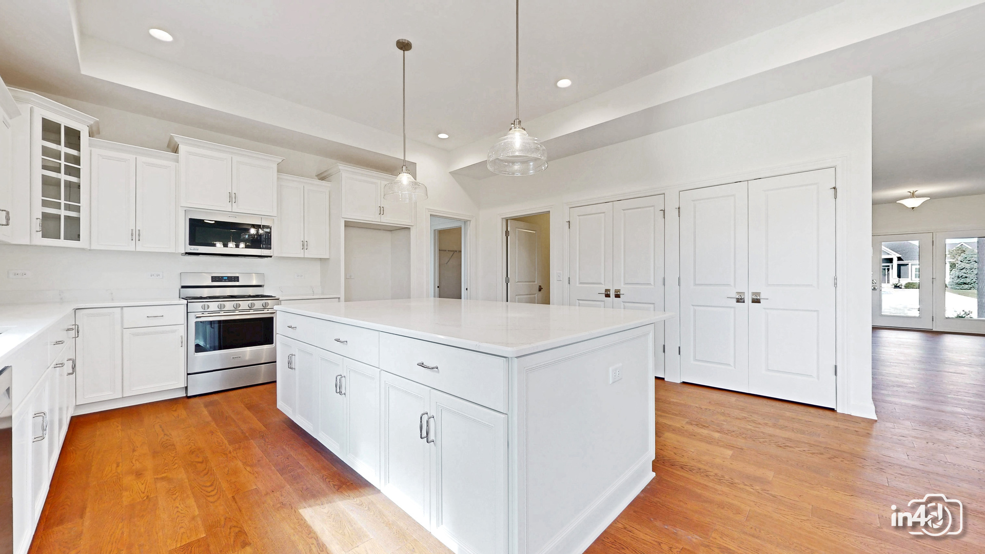 24445 W River Crossing Drive, Shorewood, IL 60404