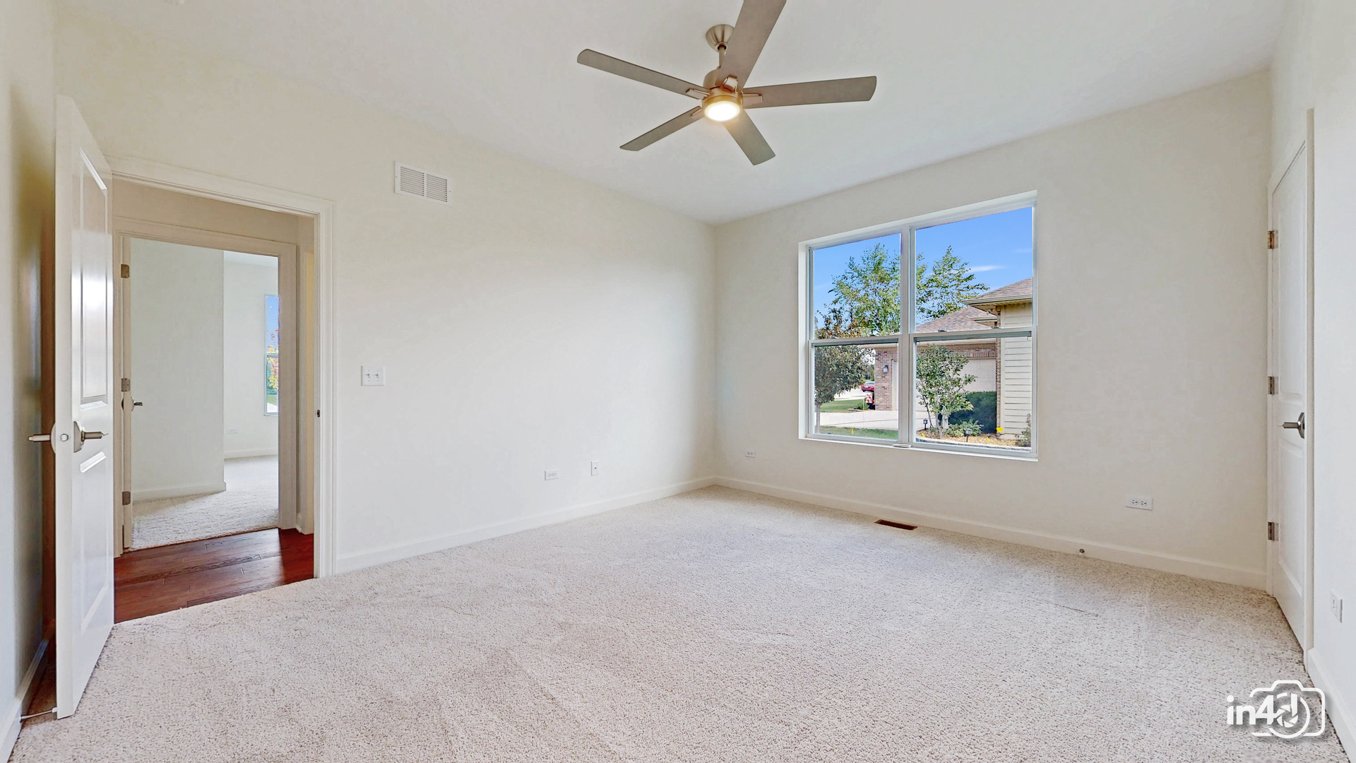 24445 W River Crossing Drive, Shorewood, IL 60404