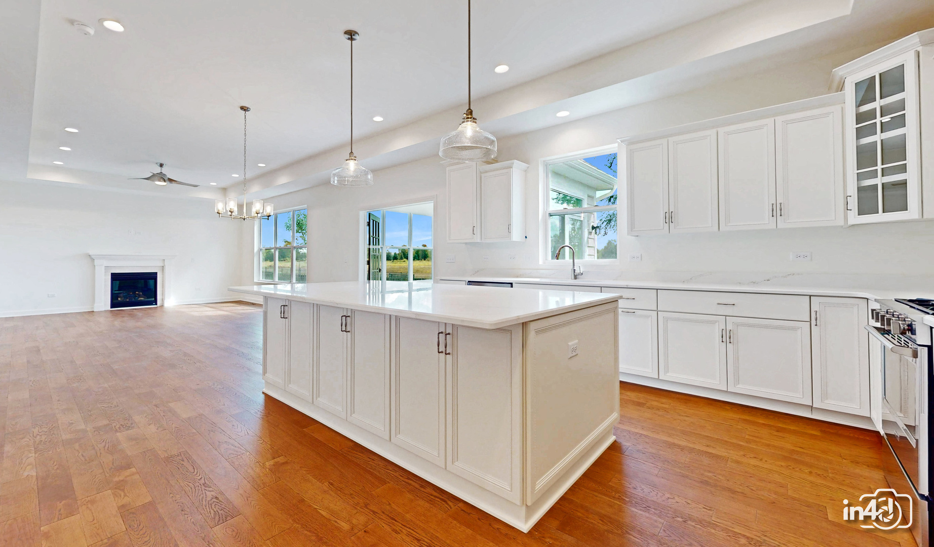 24445 W River Crossing Drive, Shorewood, IL 60404