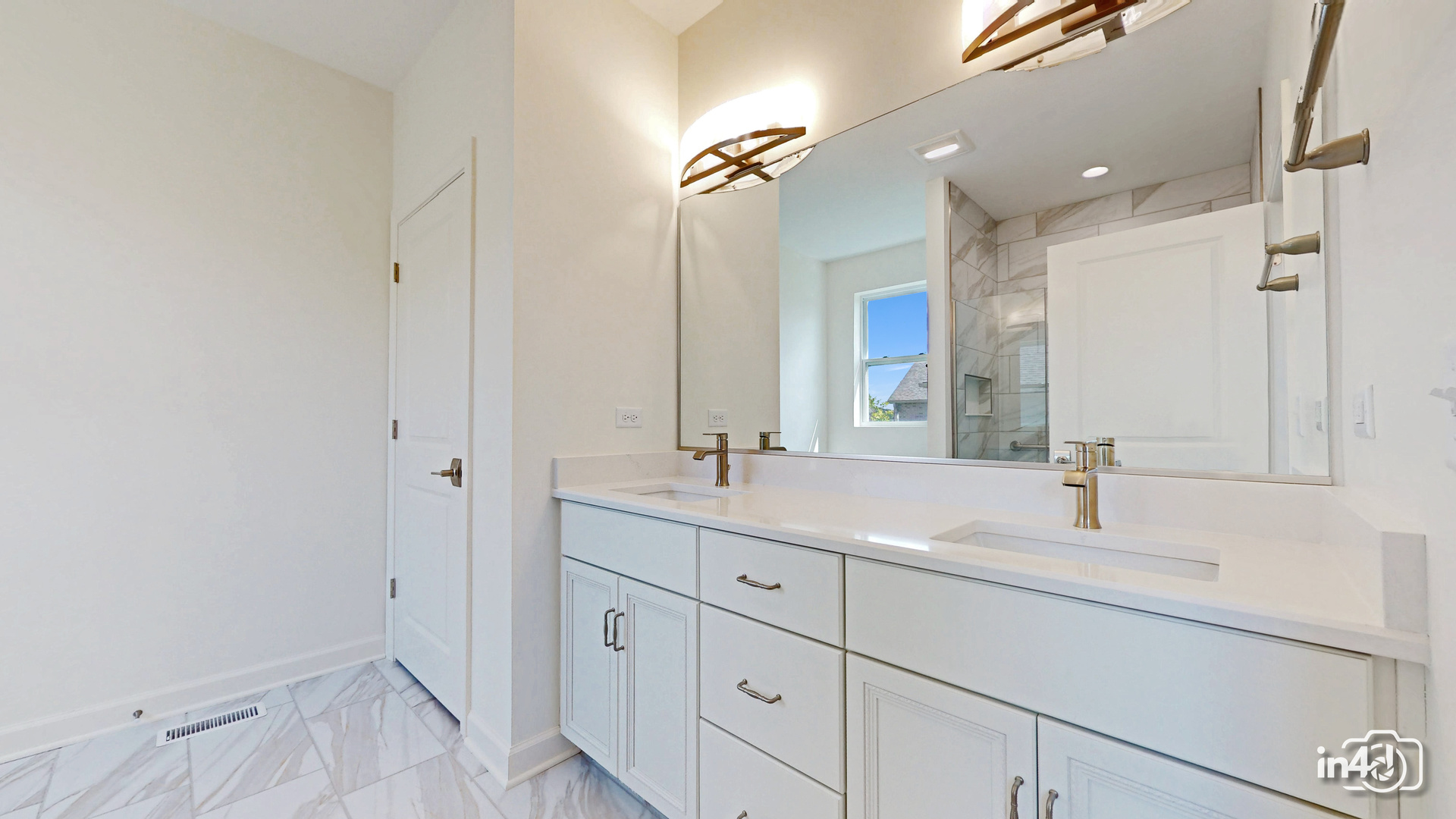 24445 W River Crossing Drive, Shorewood, IL 60404